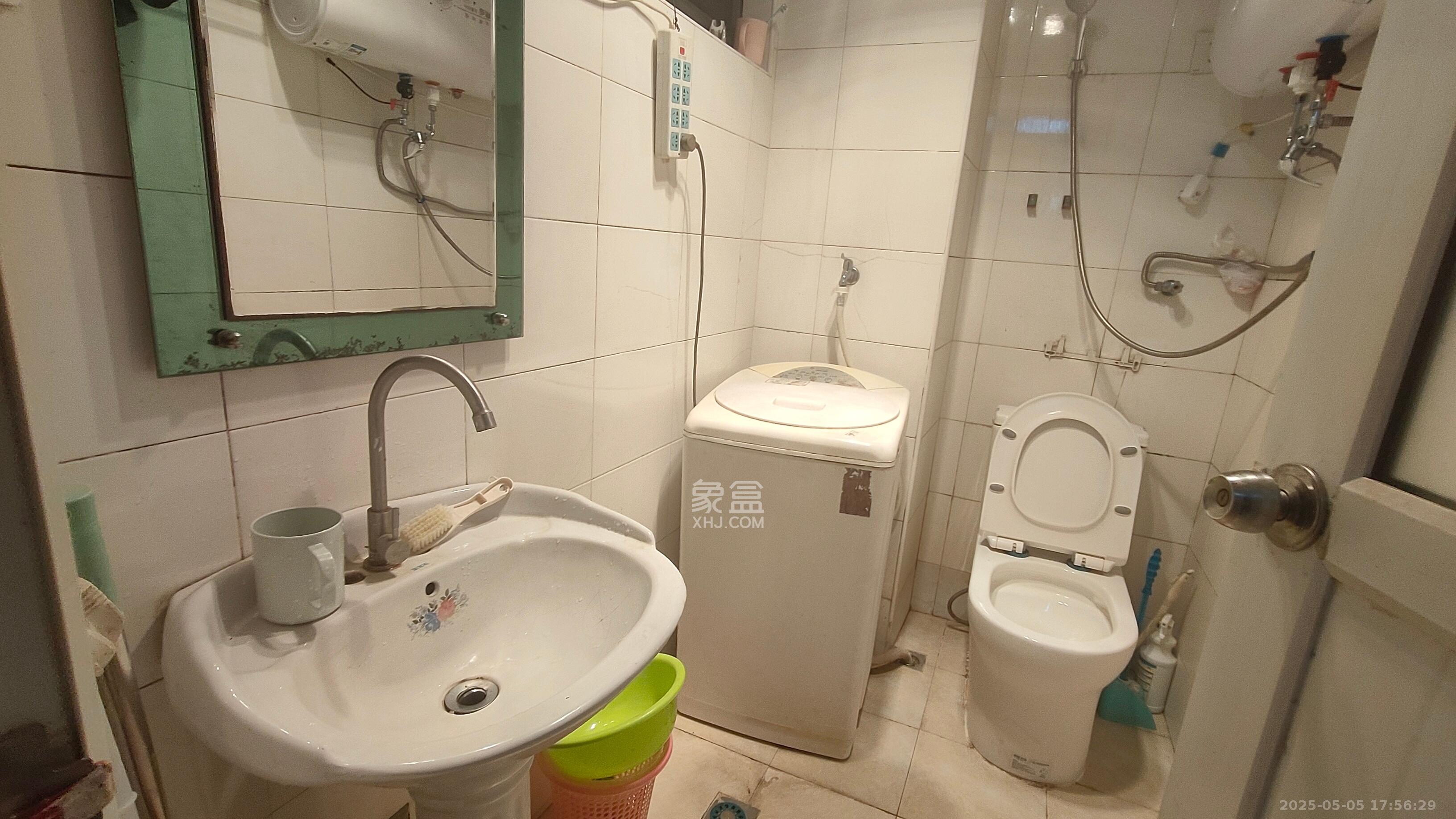 阳光100二期  1室1厅1卫   1300.00元/月室内图