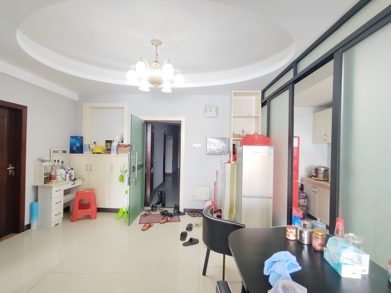 众和公寓  2室2厅1卫    89.0万 众和公寓  2室2厅1卫    89.0万客厅