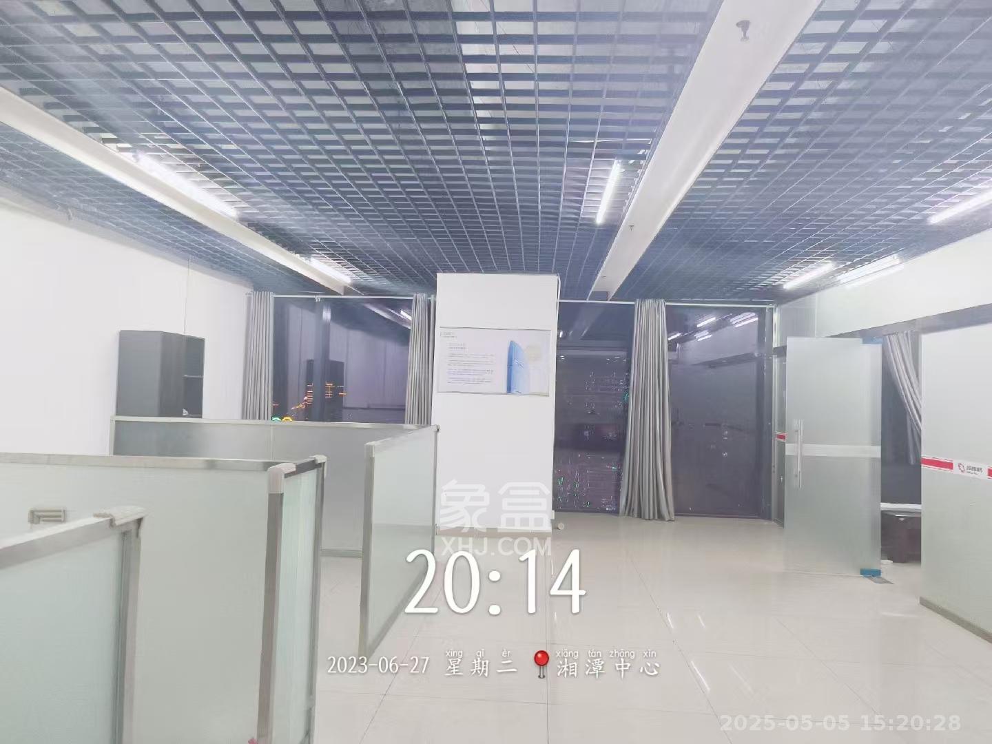 湘潭中心  3室0厅0卫   3000.00元/月