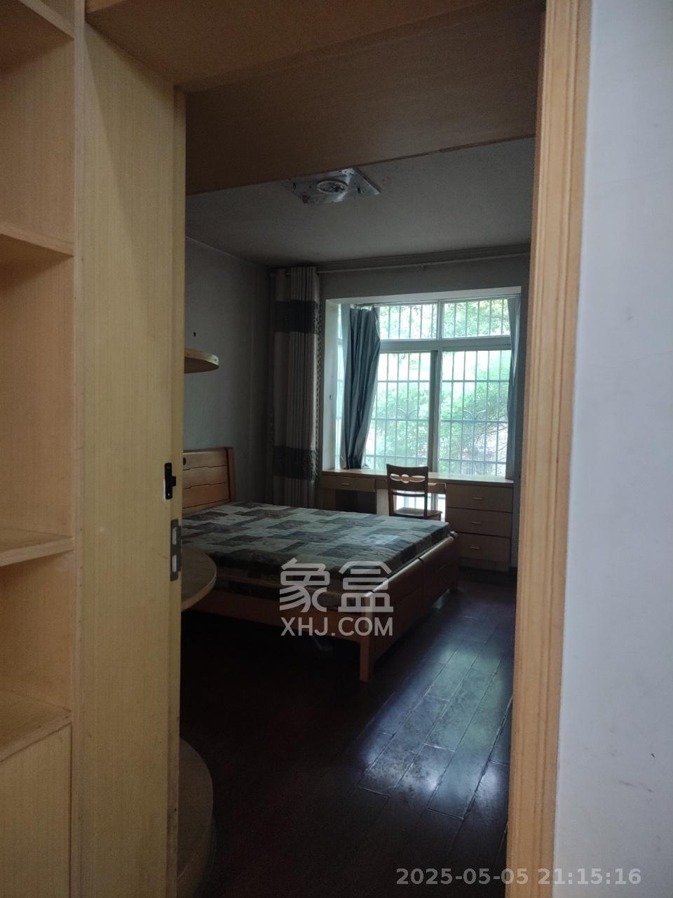 鄱阳小区  1室2厅2卫    1400.0元/月室内图