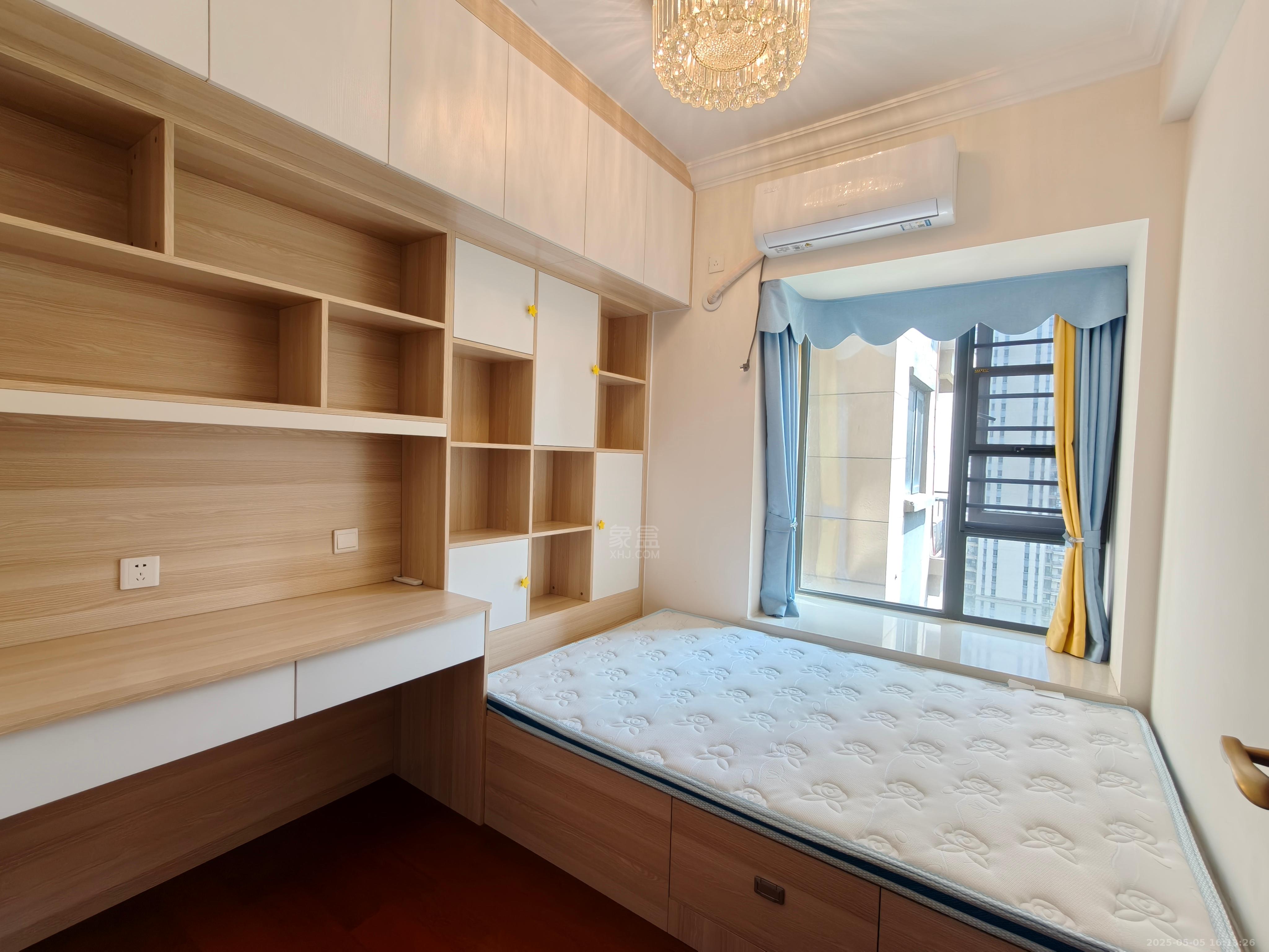 恒大华府 3室2厅2卫 2500.0元/月 恒大华府 3室2厅2卫 2500.0元/月室内图