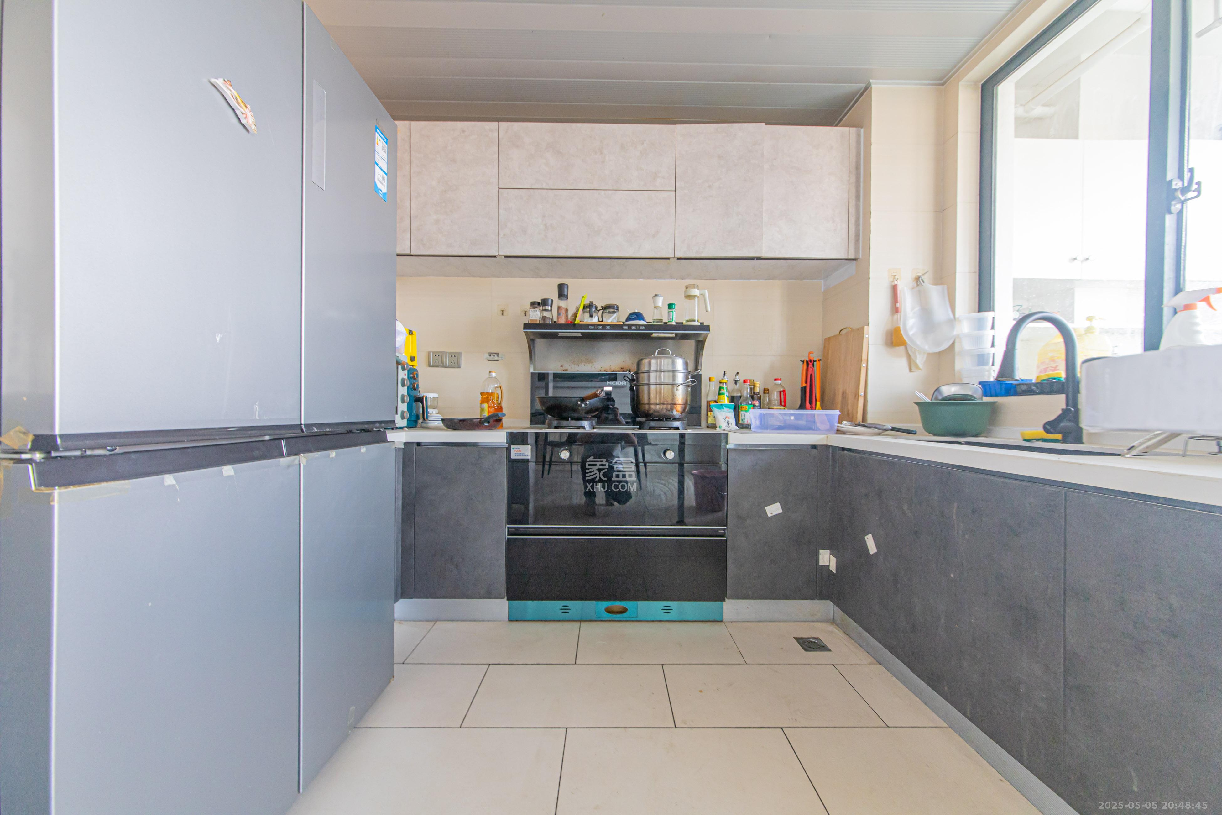 保利花园 3室2厅2卫 115.0万 保利花园 3室2厅2卫 115.0万厨房