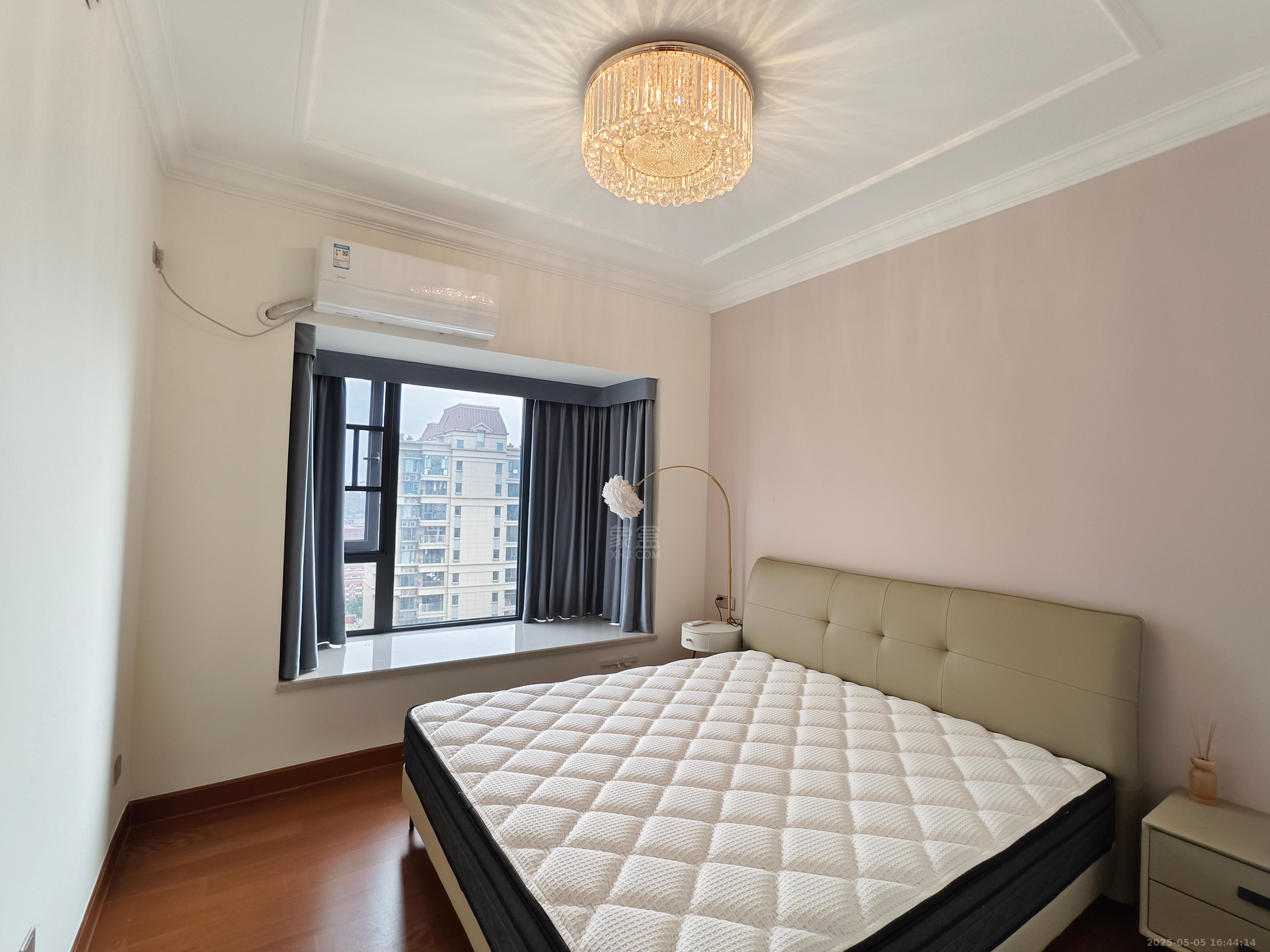 恒大华府 3室2厅1卫 2500.0元/月 恒大华府 3室2厅1卫 2500.0元/月室内图