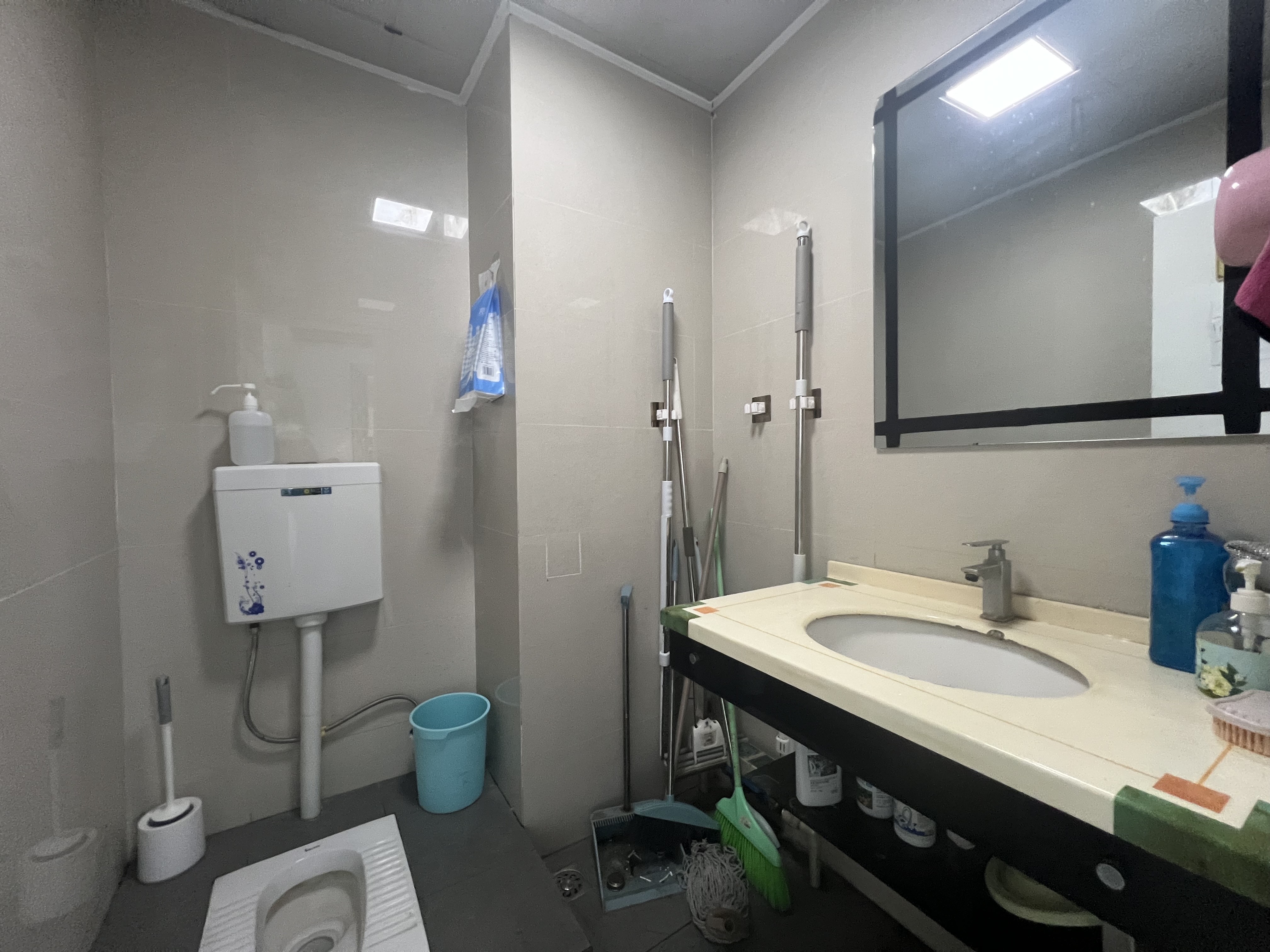 北京大厦 1室0厅0卫 8000.0元/月 北京大厦 1室0厅0卫 8000.0元/月室内图