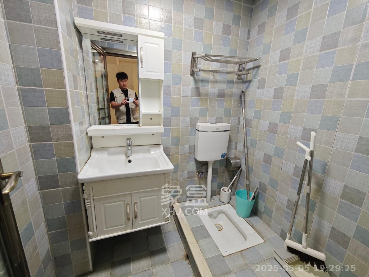 北辰三角洲E3区  1室1厅1卫   2400.00元/月室内图
