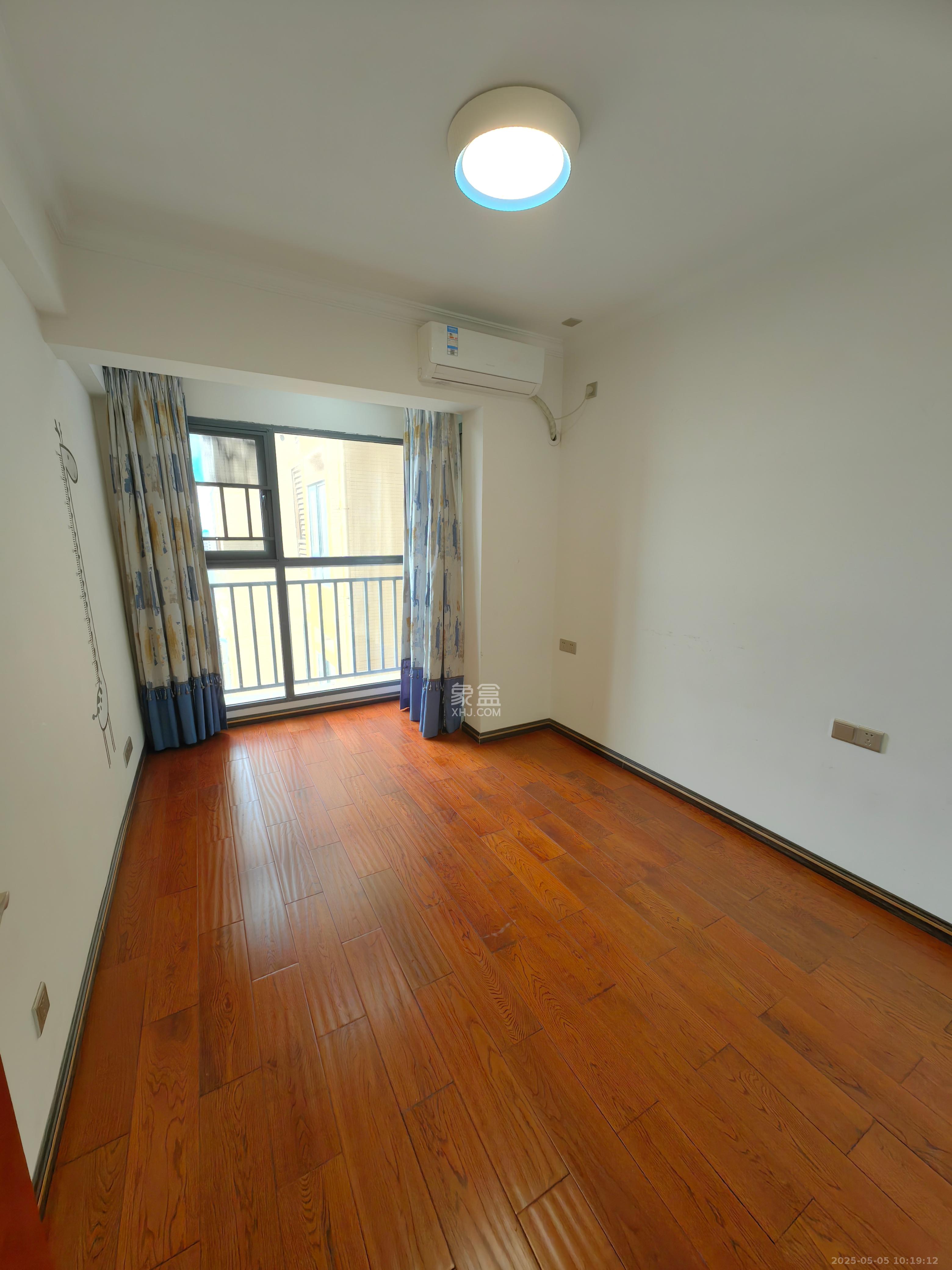 中建芙蓉嘉苑  3室2厅2卫    3200.0元/月室内图