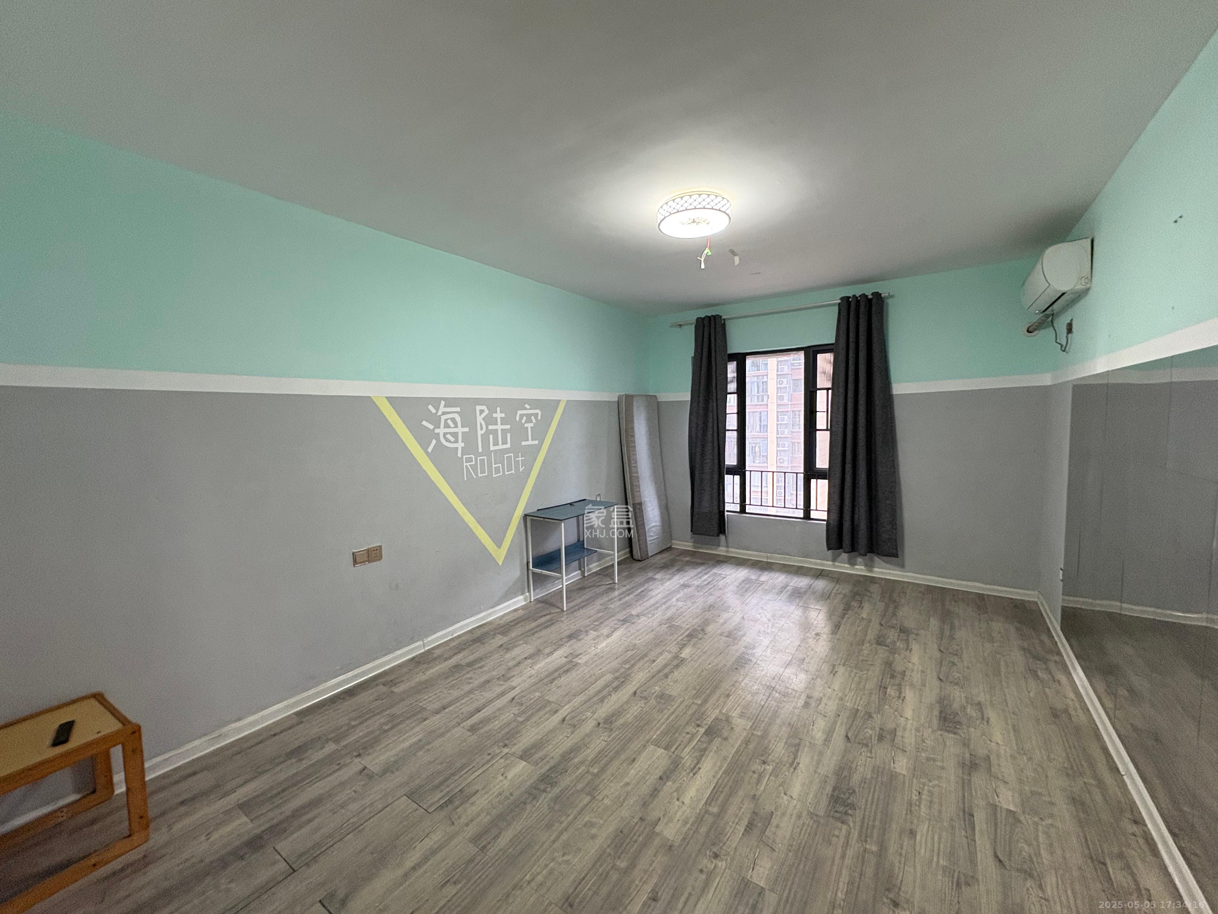 保利城(中航城国际社区、郡原美村) 5室2厅2卫 2100.0元/月 保利城(中航城国际社区、郡原美村) 5室2厅2卫 2100.0元/月室内图