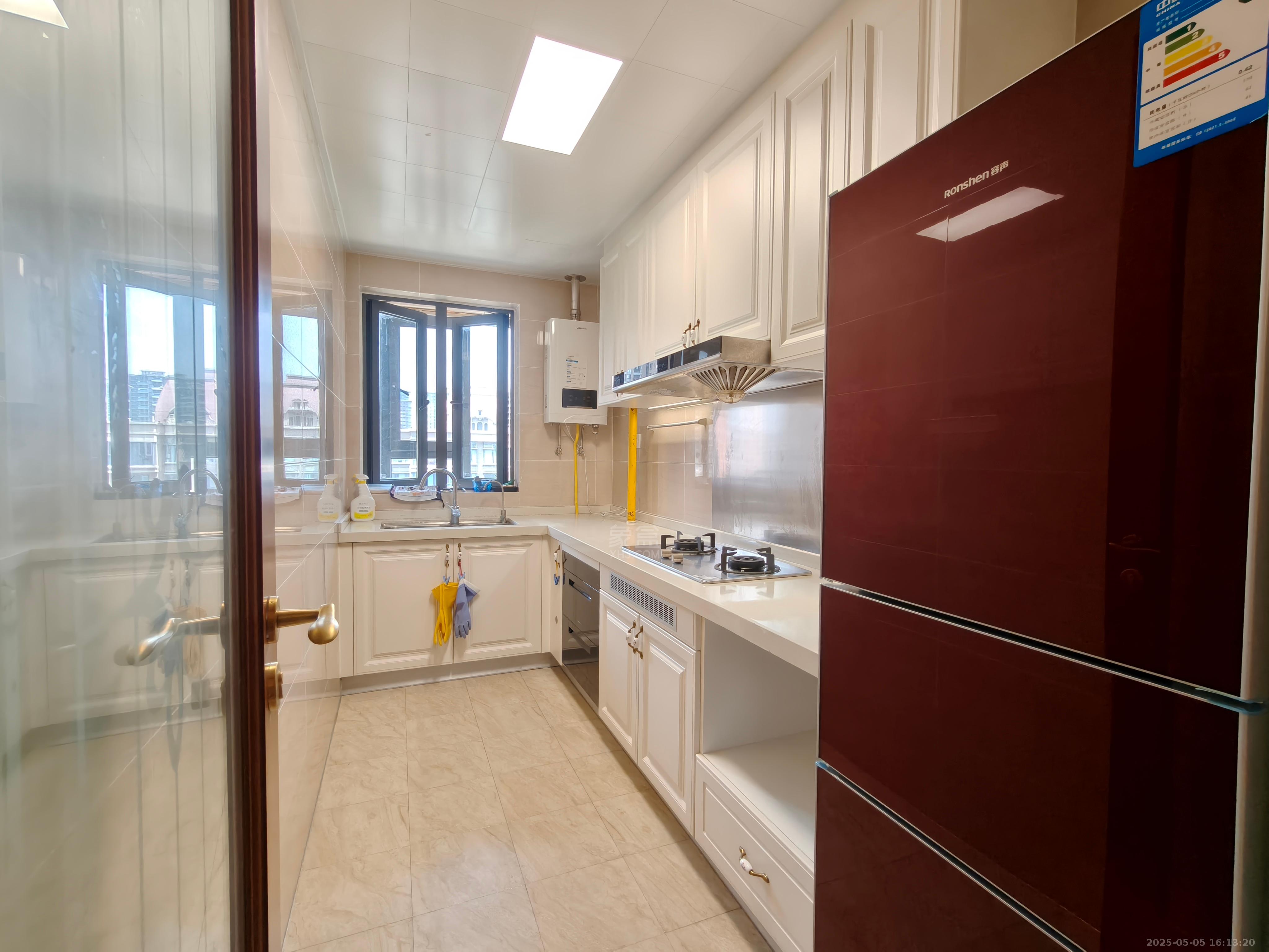 恒大华府 3室2厅2卫 2500.0元/月 恒大华府 3室2厅2卫 2500.0元/月室内图