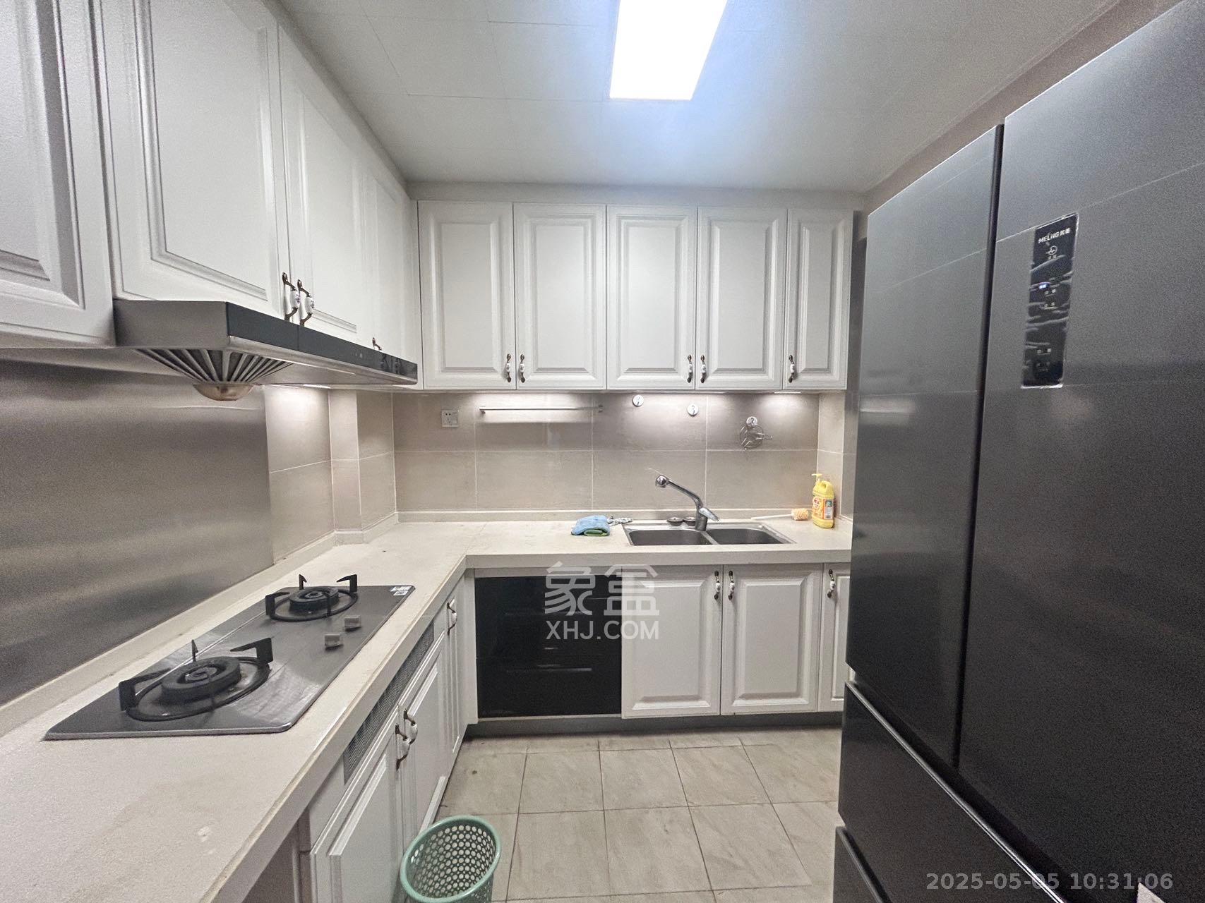 恒大文化旅游城C区 3室2厅2卫 2400.0元/月 恒大文化旅游城C区 3室2厅2卫 2400.0元/月室内图