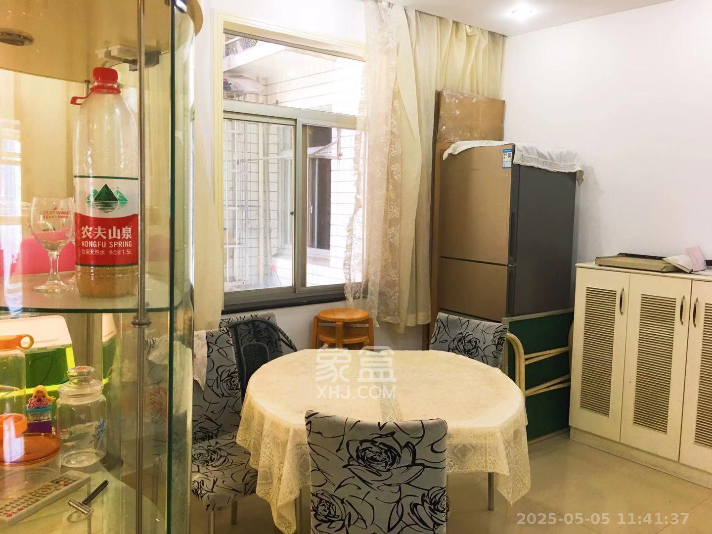 东方新世界 2室2厅1卫 2000.0元/月 东方新世界 2室2厅1卫 2000.0元/月室内图