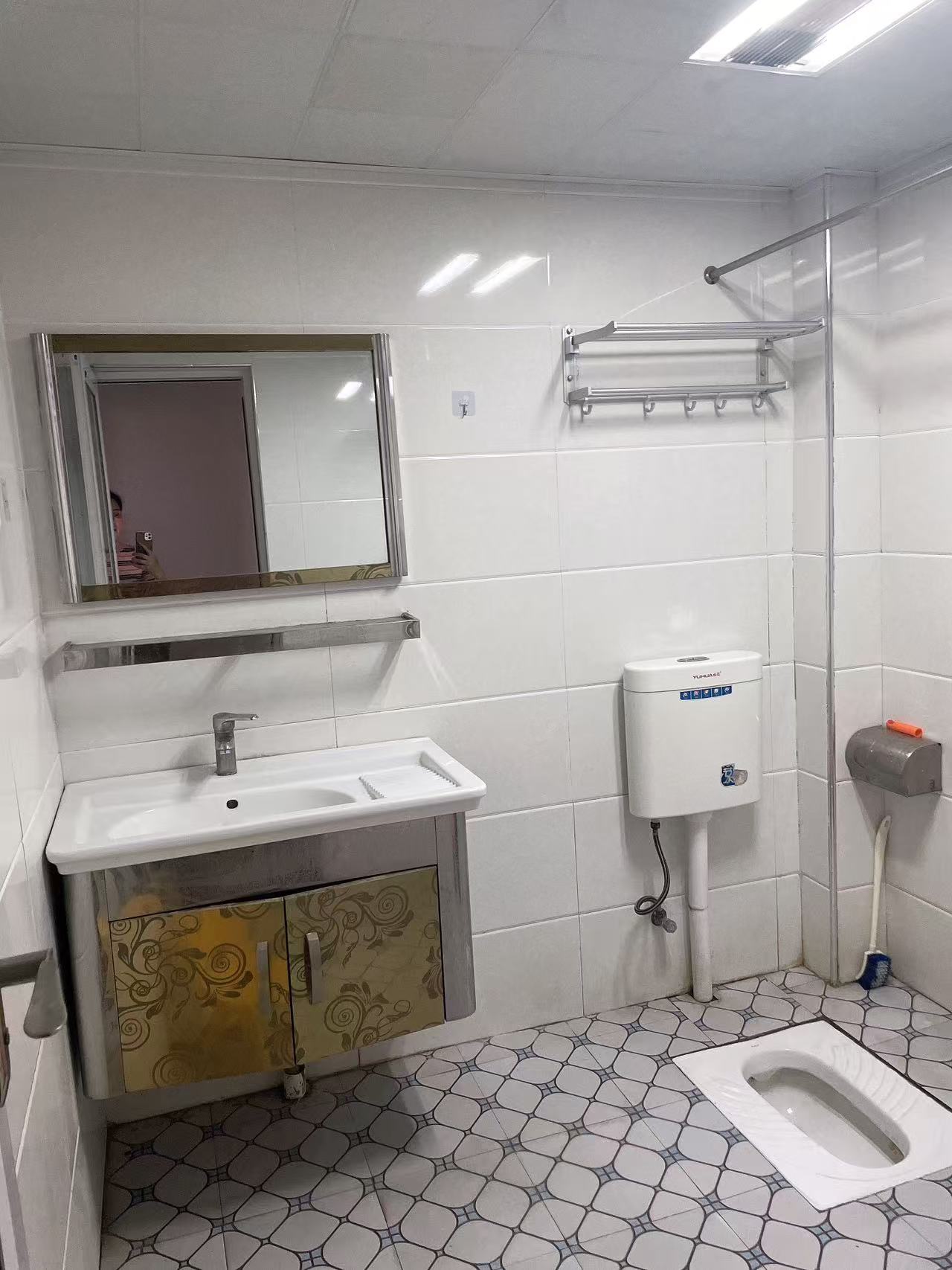 香山红叶 3室2厅2卫 62.8万 香山红叶 3室2厅2卫 62.8万室内图