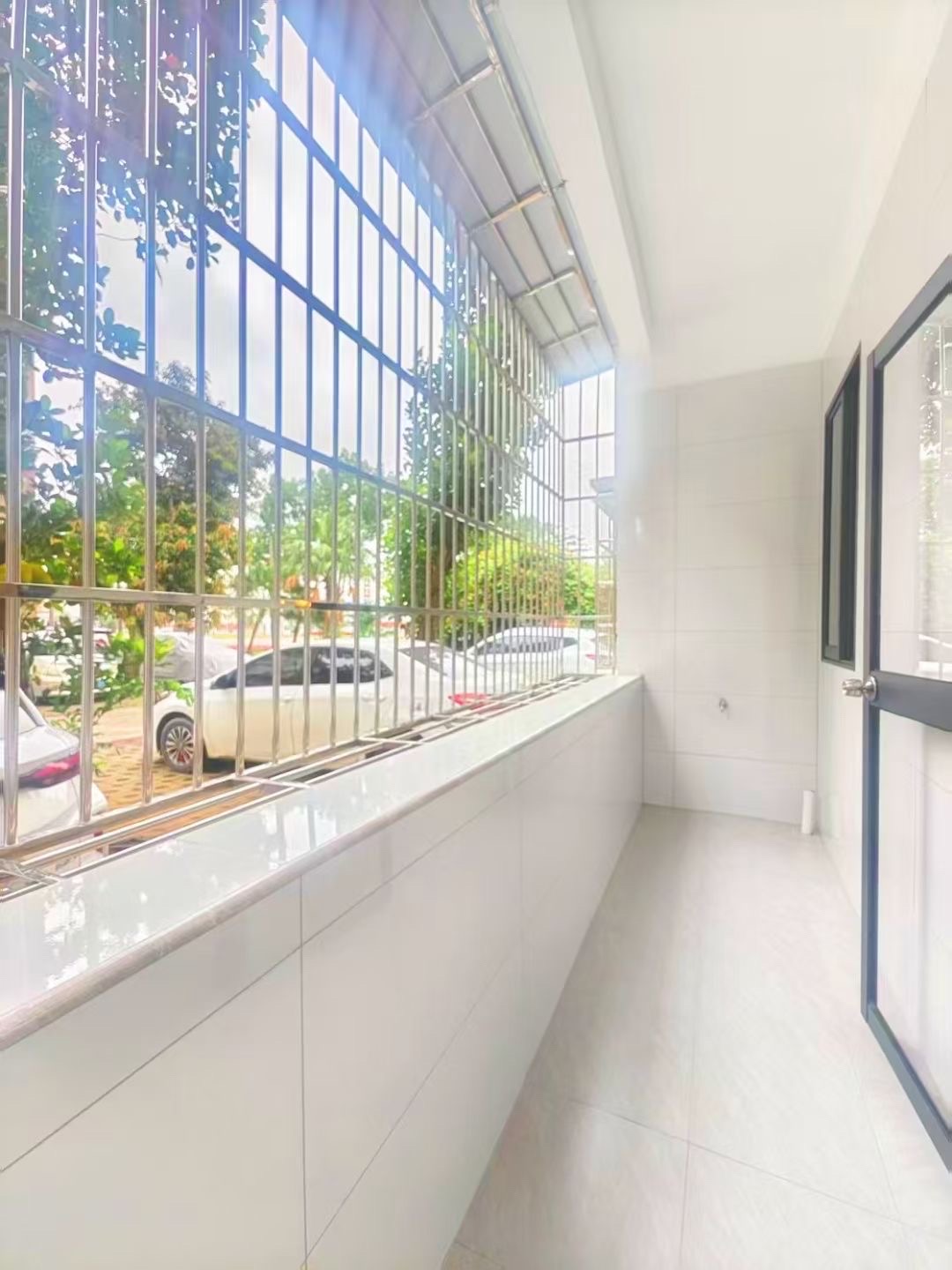 海南省农业学校  3室2厅1卫    99.8万 海南省农业学校  3室2厅1卫    99.8万客厅