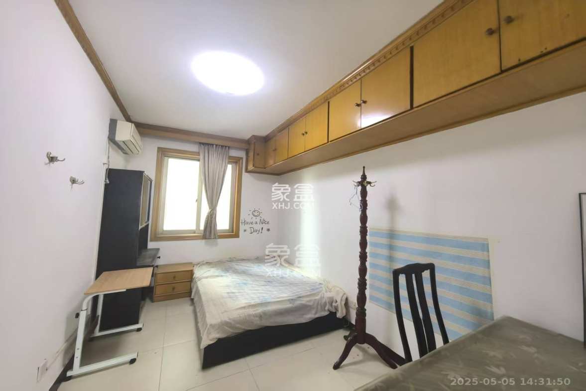 建工集团单位房 4室2厅1卫 2700.0元/月 建工集团单位房 4室2厅1卫 2700.0元/月室内图