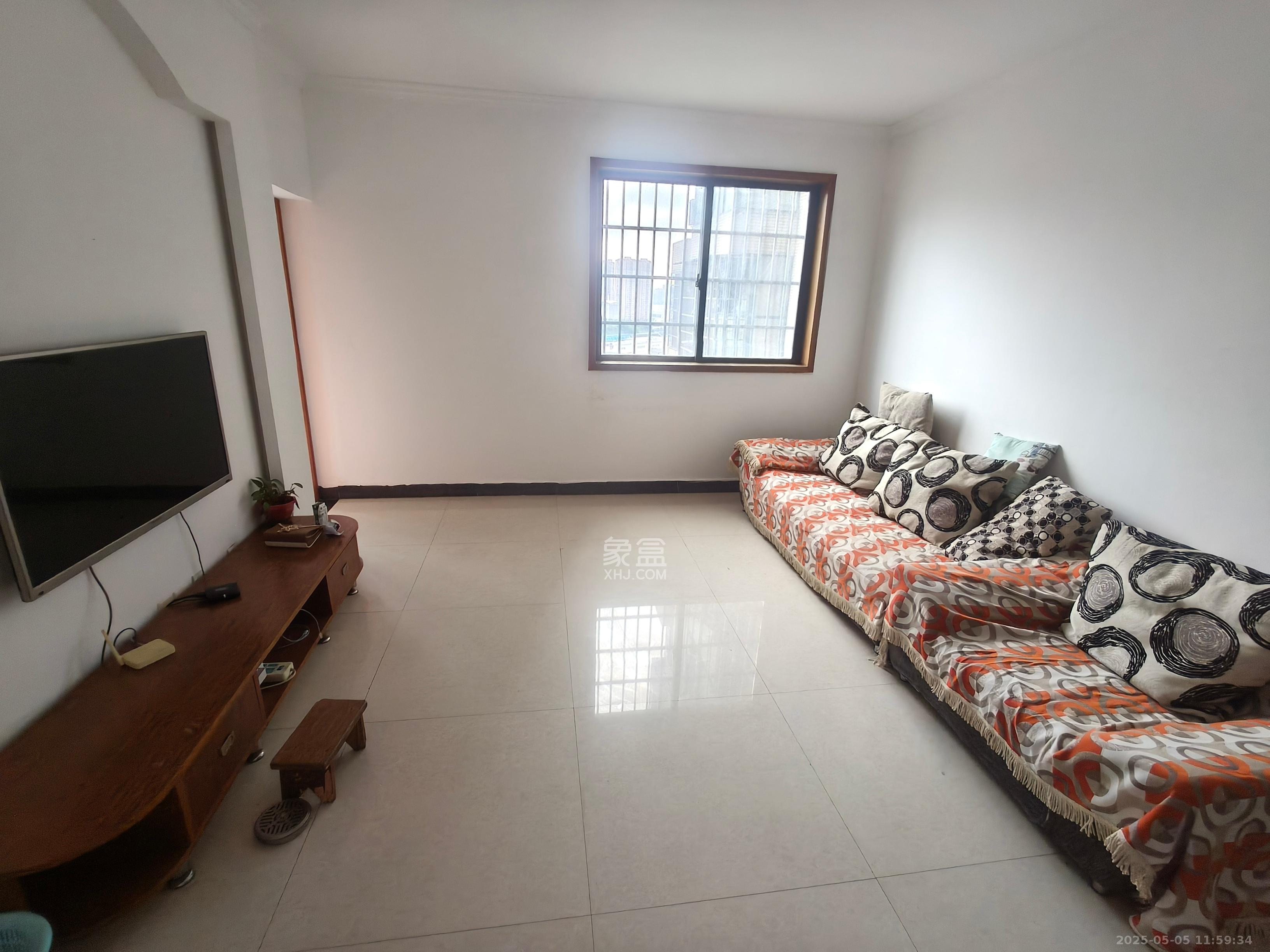 华天LOHO小镇 3室2厅2卫 1600.0元/月 华天LOHO小镇 3室2厅2卫 1600.0元/月室内图