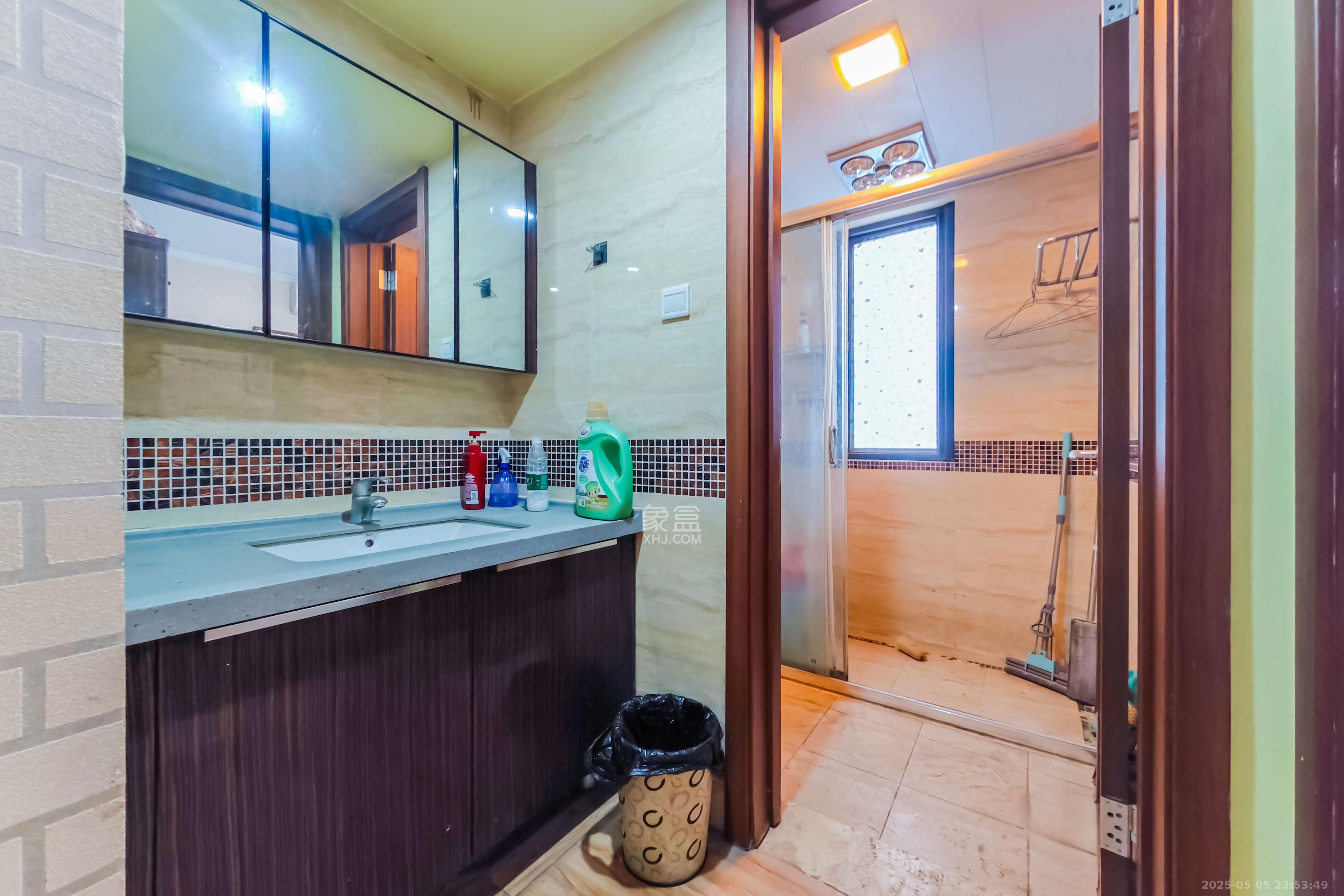 万科金域华府三四期 4室2厅2卫 126.0万 万科金域华府三四期 4室2厅2卫 126.0万卫生间