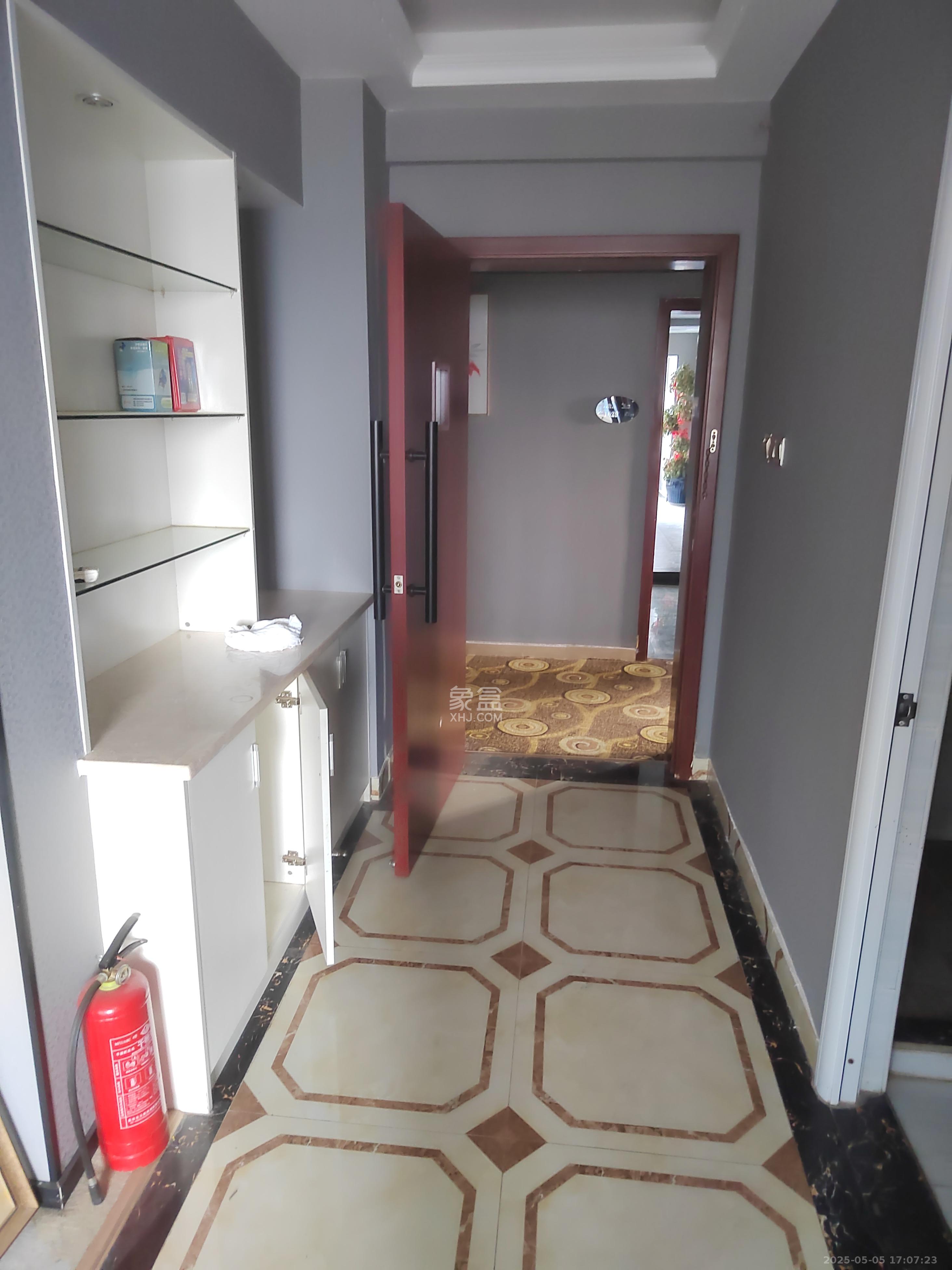 喜盈门范城 1室1厅1卫 17500.0元/月 喜盈门范城 1室1厅1卫 17500.0元/月室内图