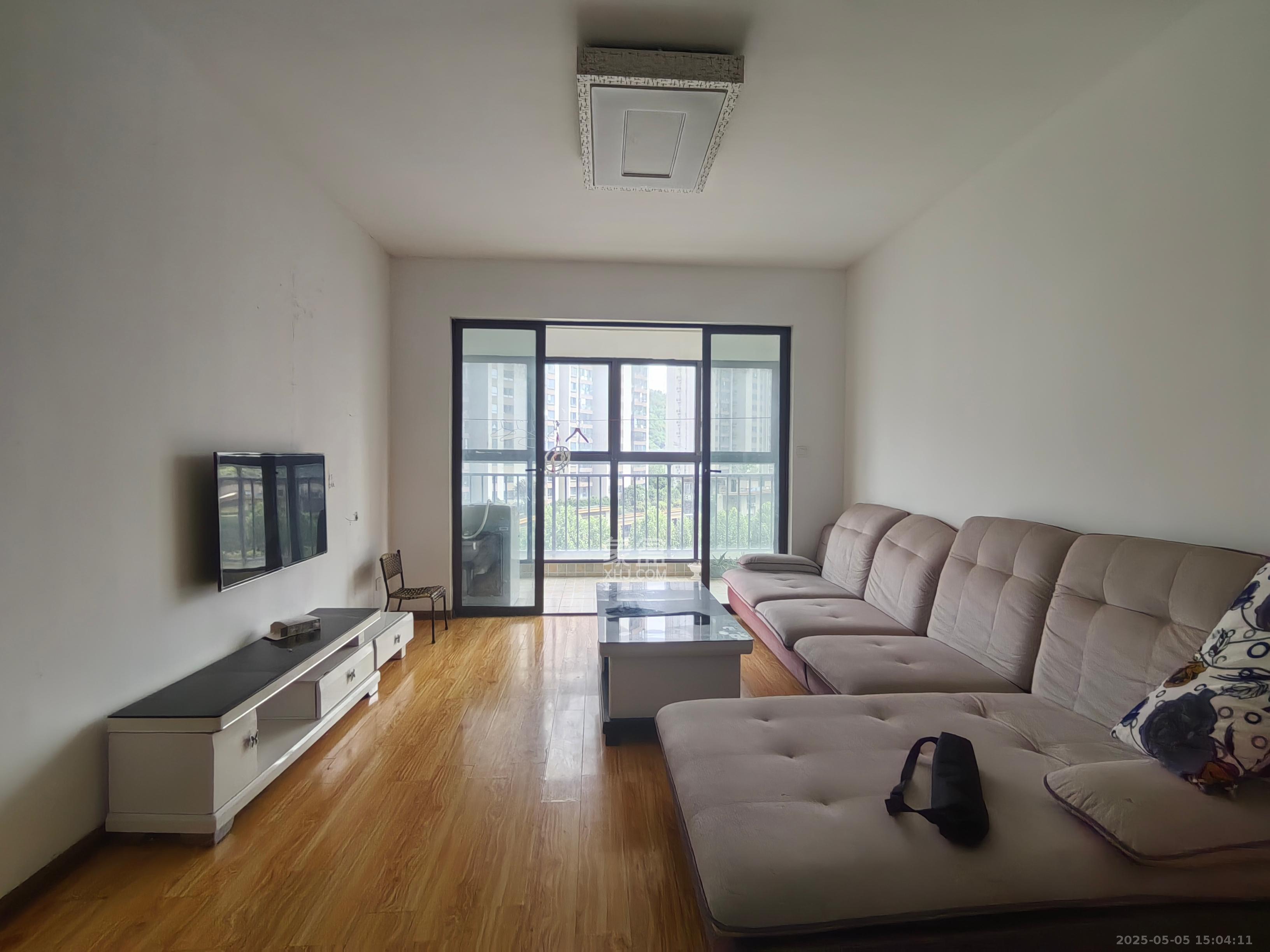 佳兆业云顶梅溪湖(佳兆业梅溪荟)  3室2厅2卫    2500.0元/月 佳兆业云顶梅溪湖(佳兆业梅溪荟)  3室2厅2卫    2500.0元/月