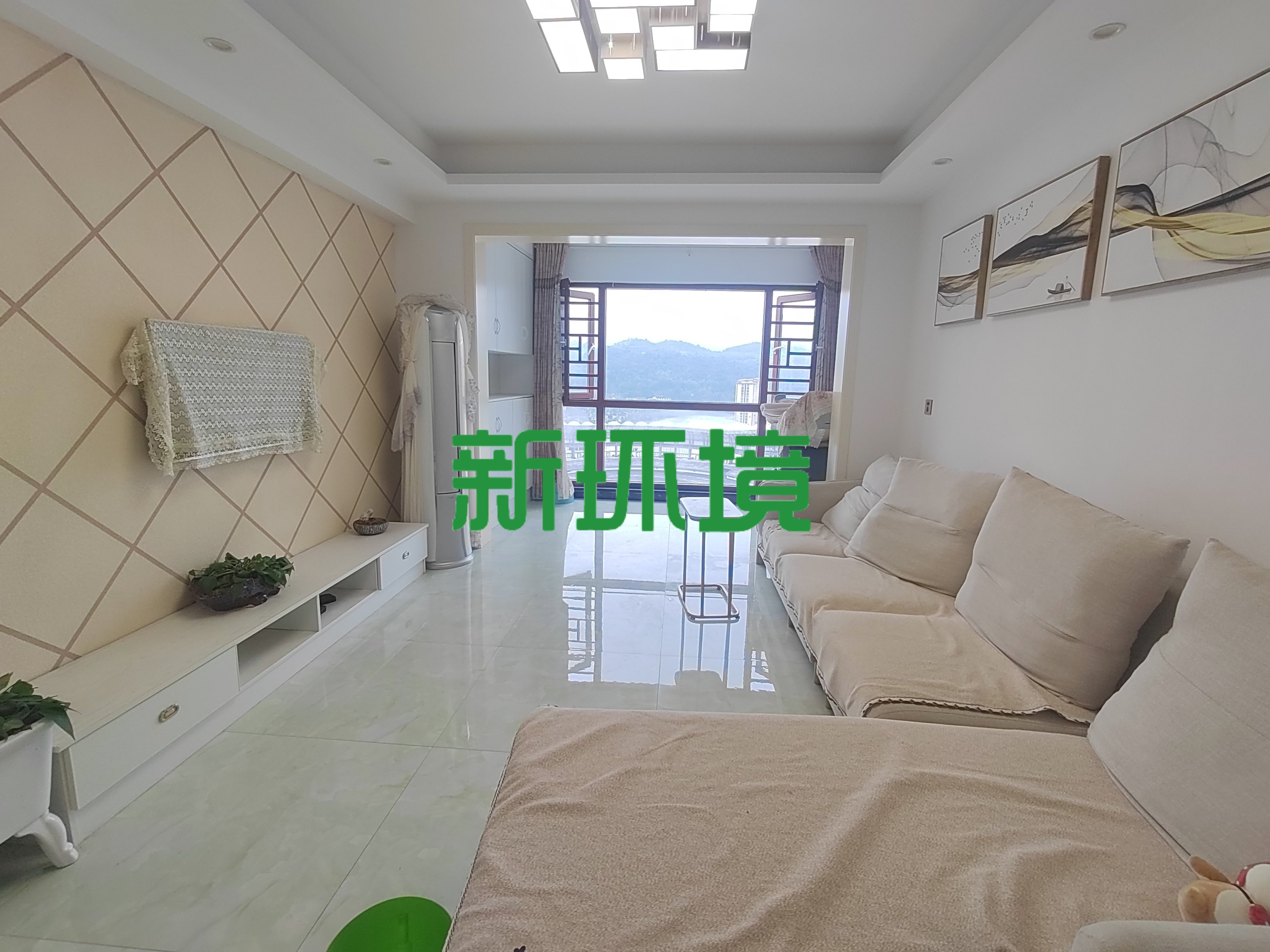 东岳新外滩  2室2厅1卫   1800.00元/月室内图