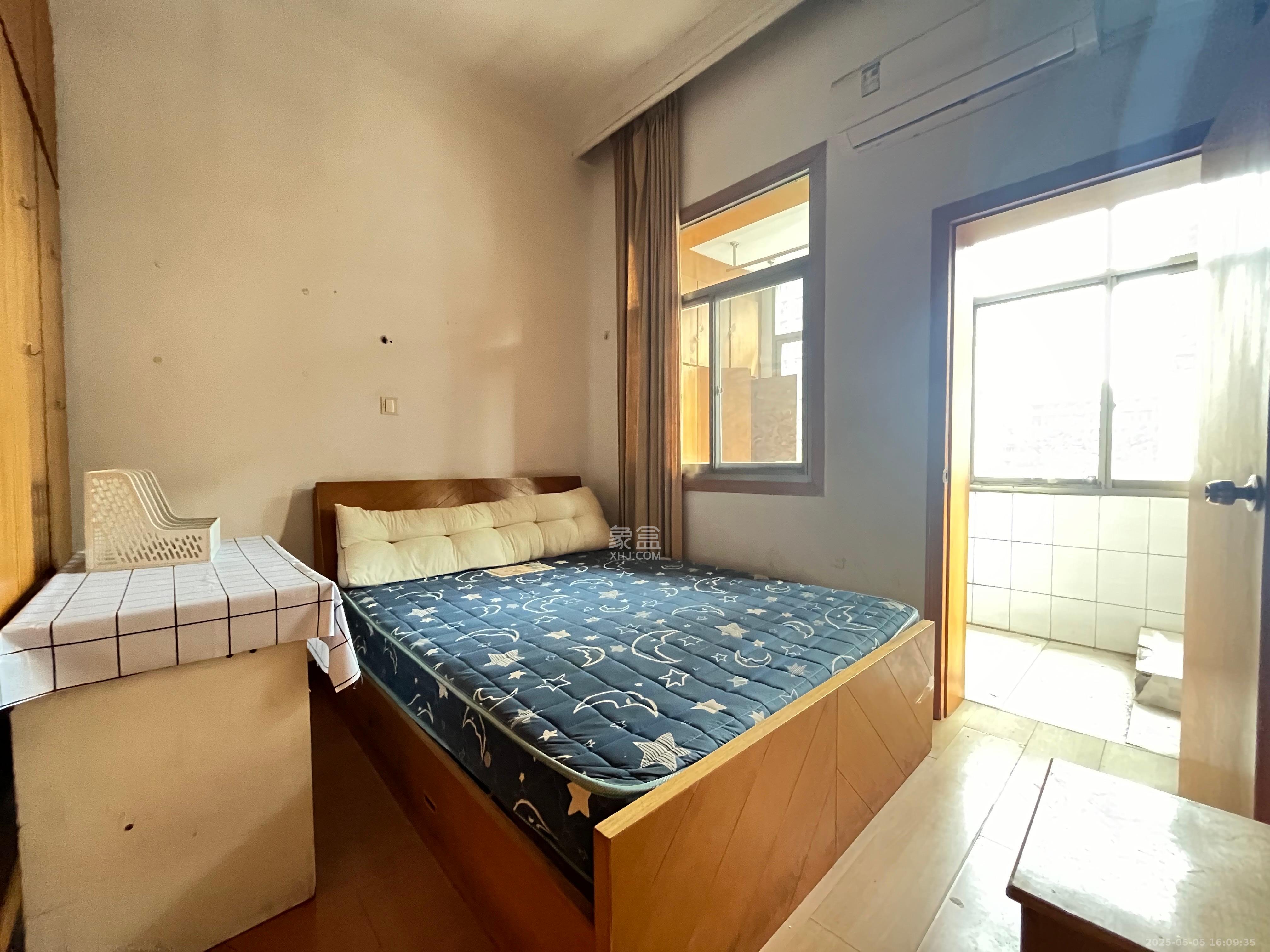 中南石油局宿舍 3室1厅1卫 1700.0元/月 中南石油局宿舍 3室1厅1卫 1700.0元/月室内图