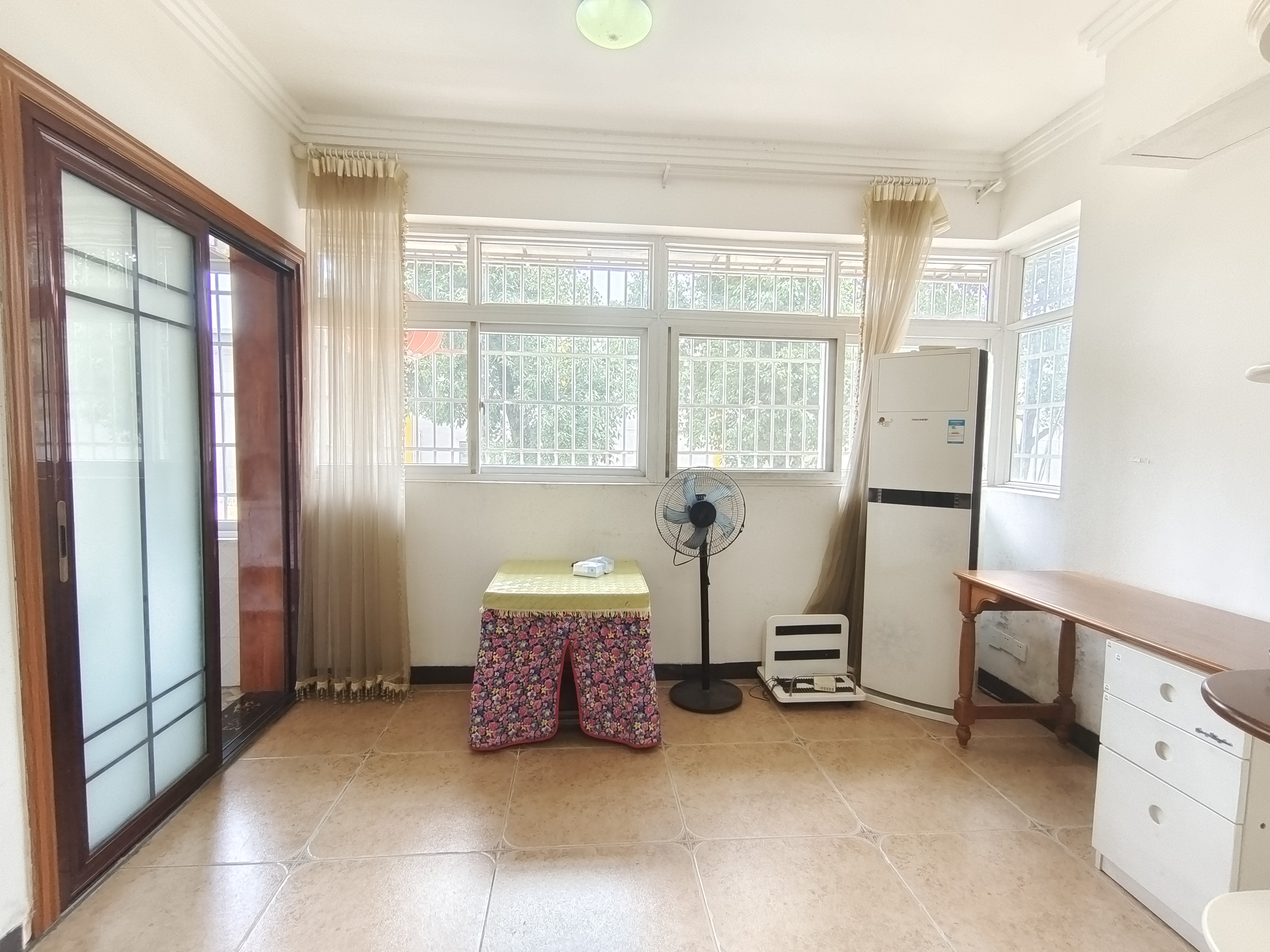 益华小区 3室2厅1卫 38.0万 益华小区 3室2厅1卫 38.0万室内图