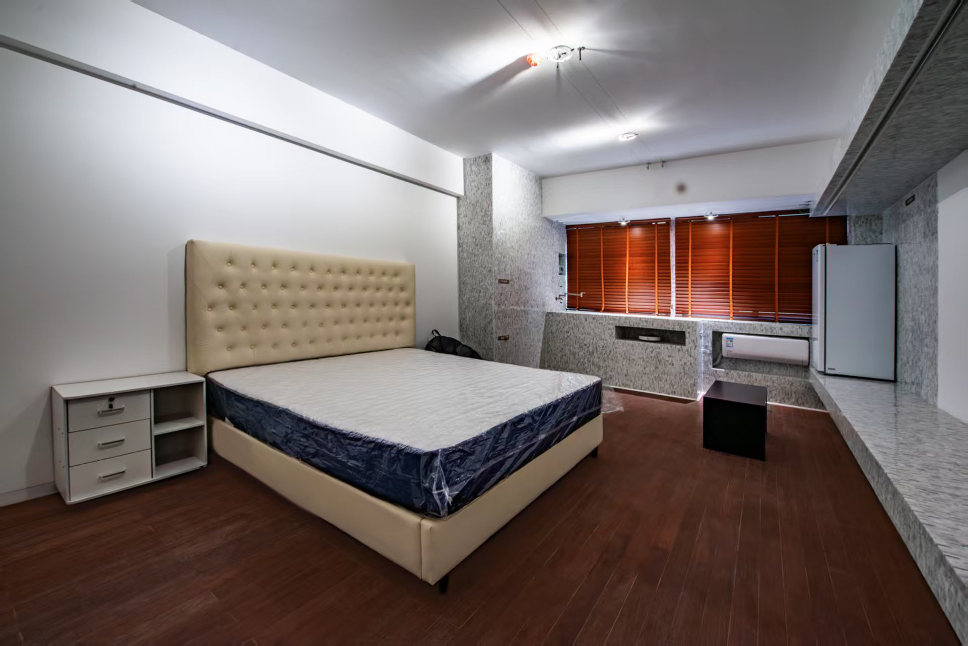 东方曼哈顿 1室1厅1卫 1600.0元/月 东方曼哈顿 1室1厅1卫 1600.0元/月室内图