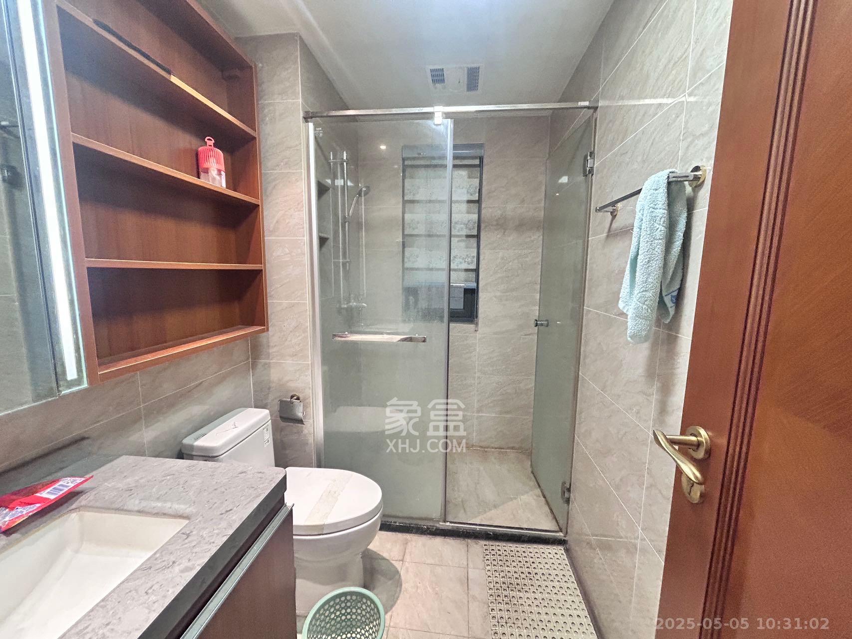 恒大文化旅游城C区 3室2厅2卫 2400.0元/月 恒大文化旅游城C区 3室2厅2卫 2400.0元/月室内图