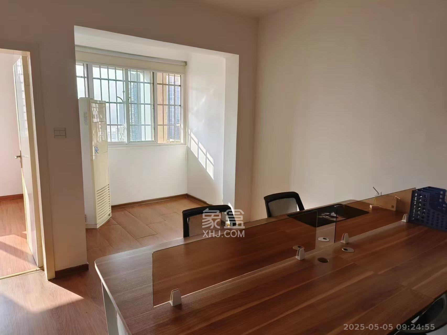 建鸿达现代城 2室1厅1卫 2500.0元/月 建鸿达现代城 2室1厅1卫 2500.0元/月室内图