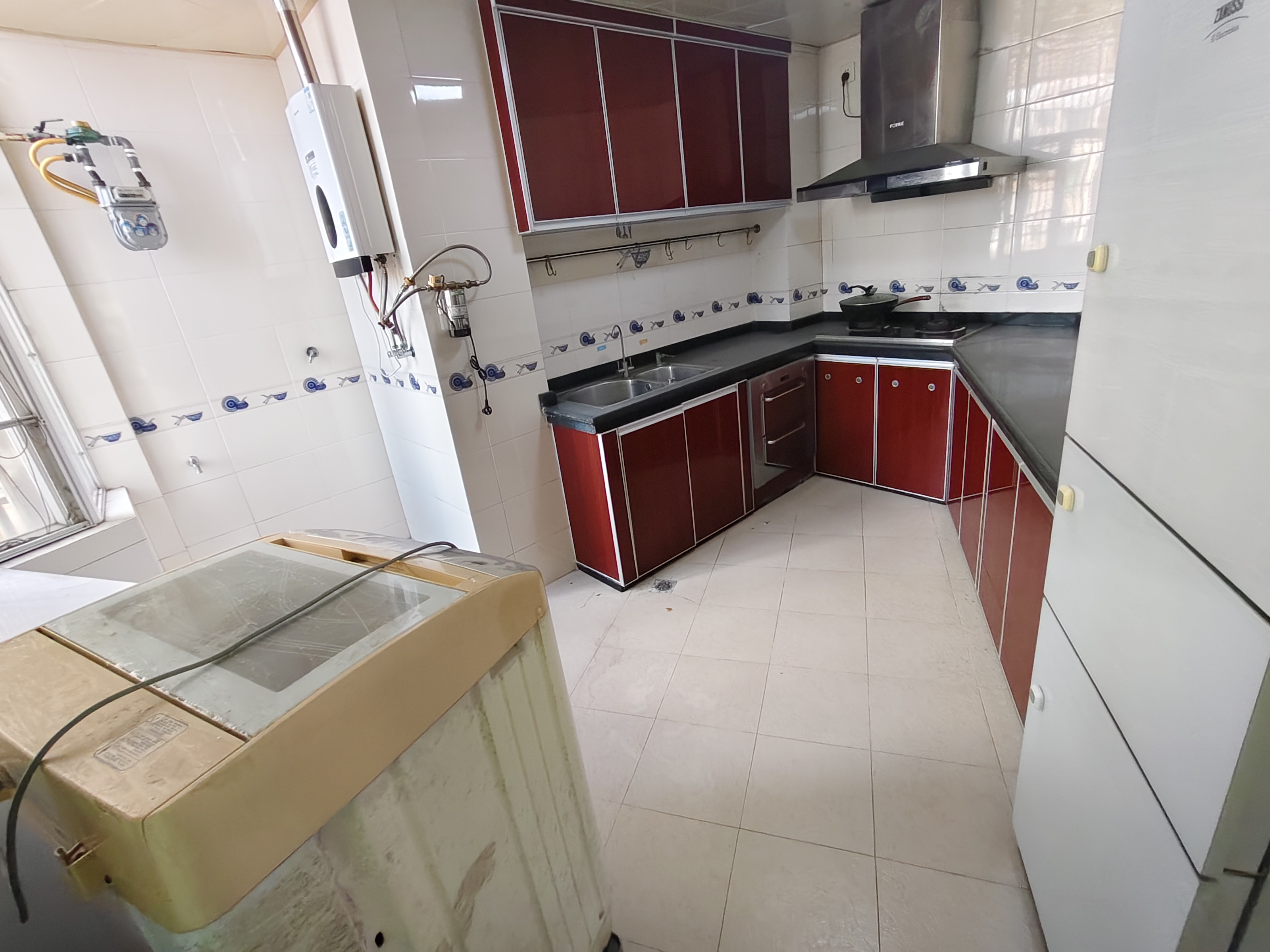 四季华庭1期 4室2厅2卫 3200.0元/月 四季华庭1期 4室2厅2卫 3200.0元/月室内图