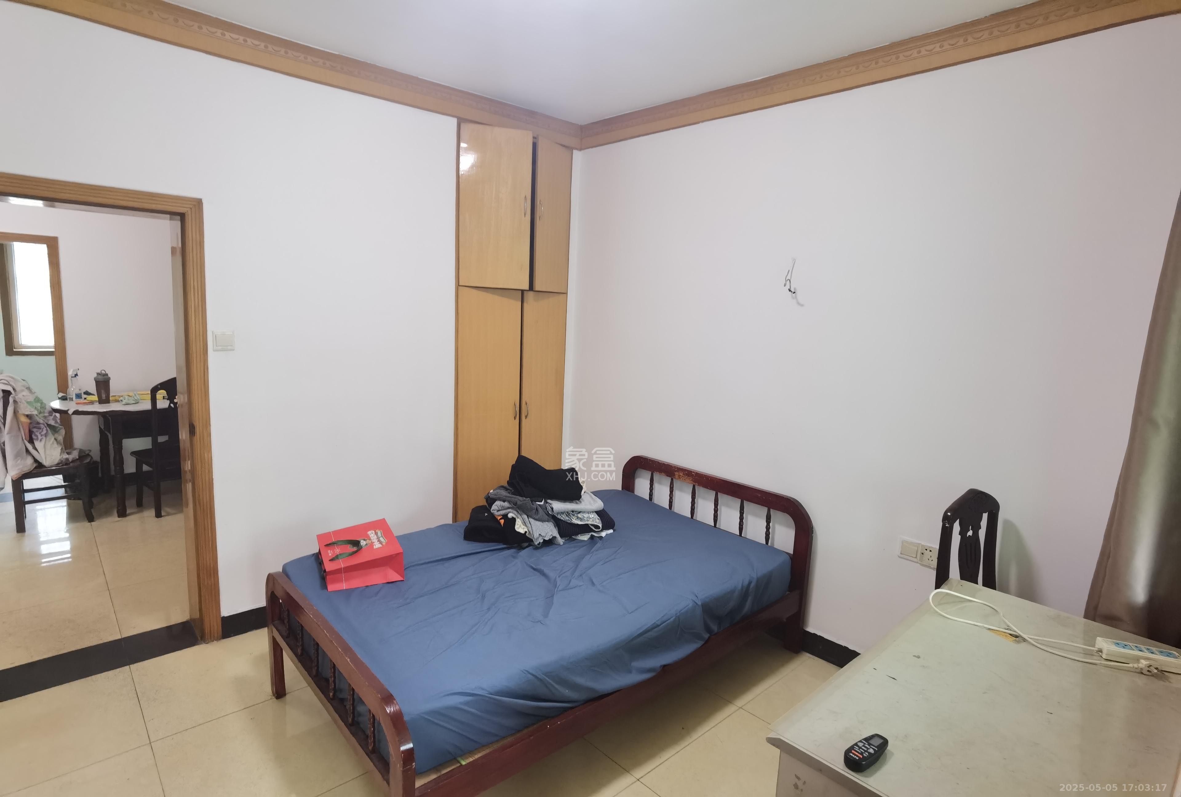 桔园小区1-8片  3室1厅1卫   1300.00元/月室内图