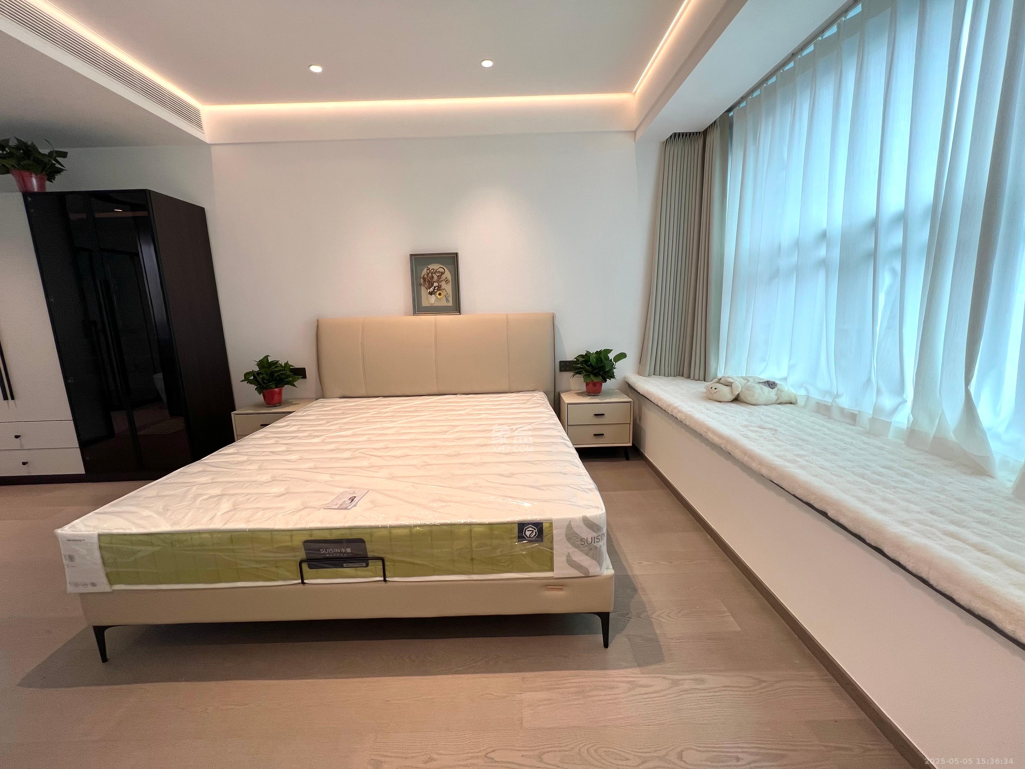 招商蛇口滨江境  4室2厅2卫   11000.00元/月室内图
