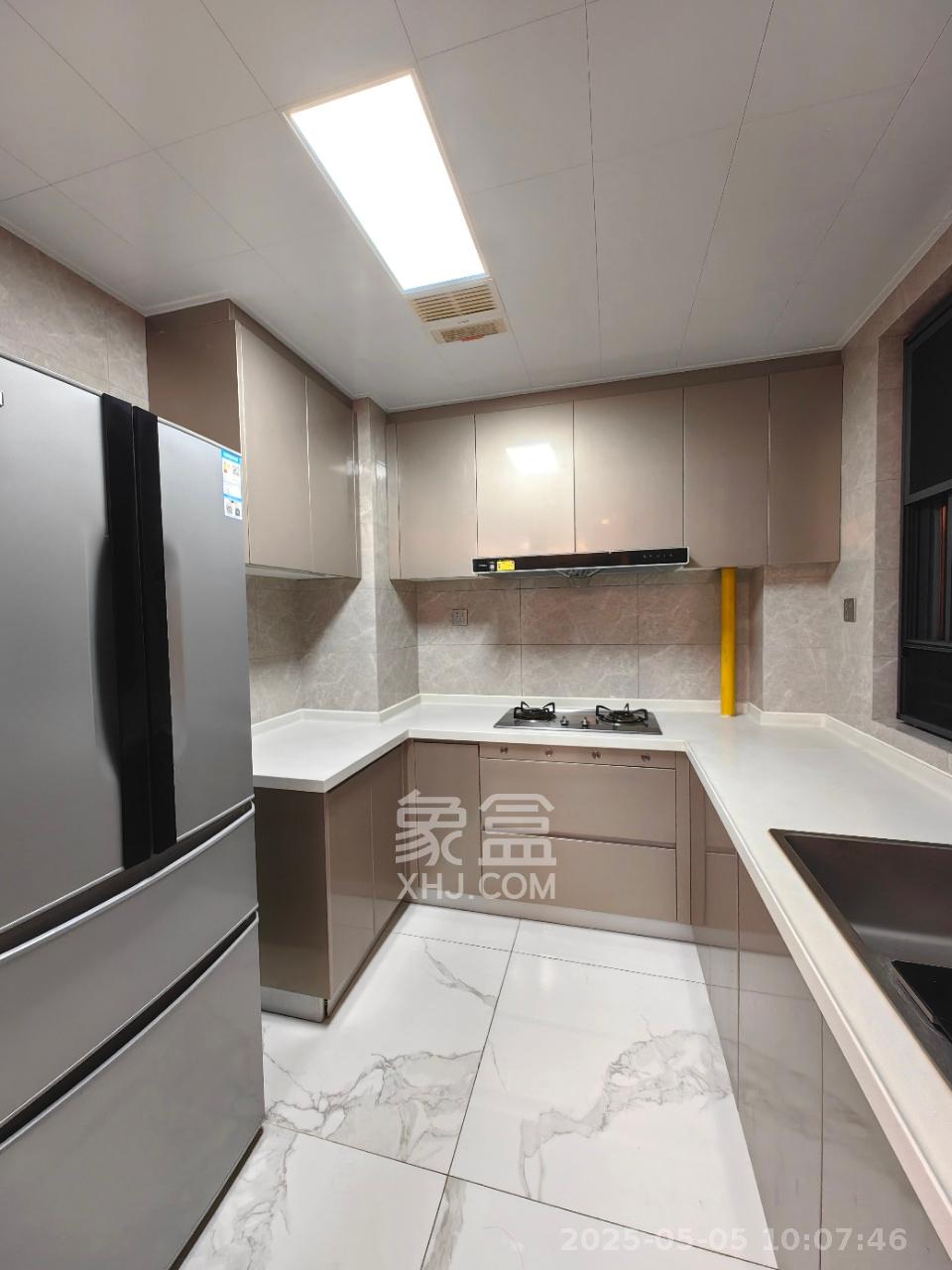 中海麓山境南区  2室2厅2卫   3300.00元/月室内图