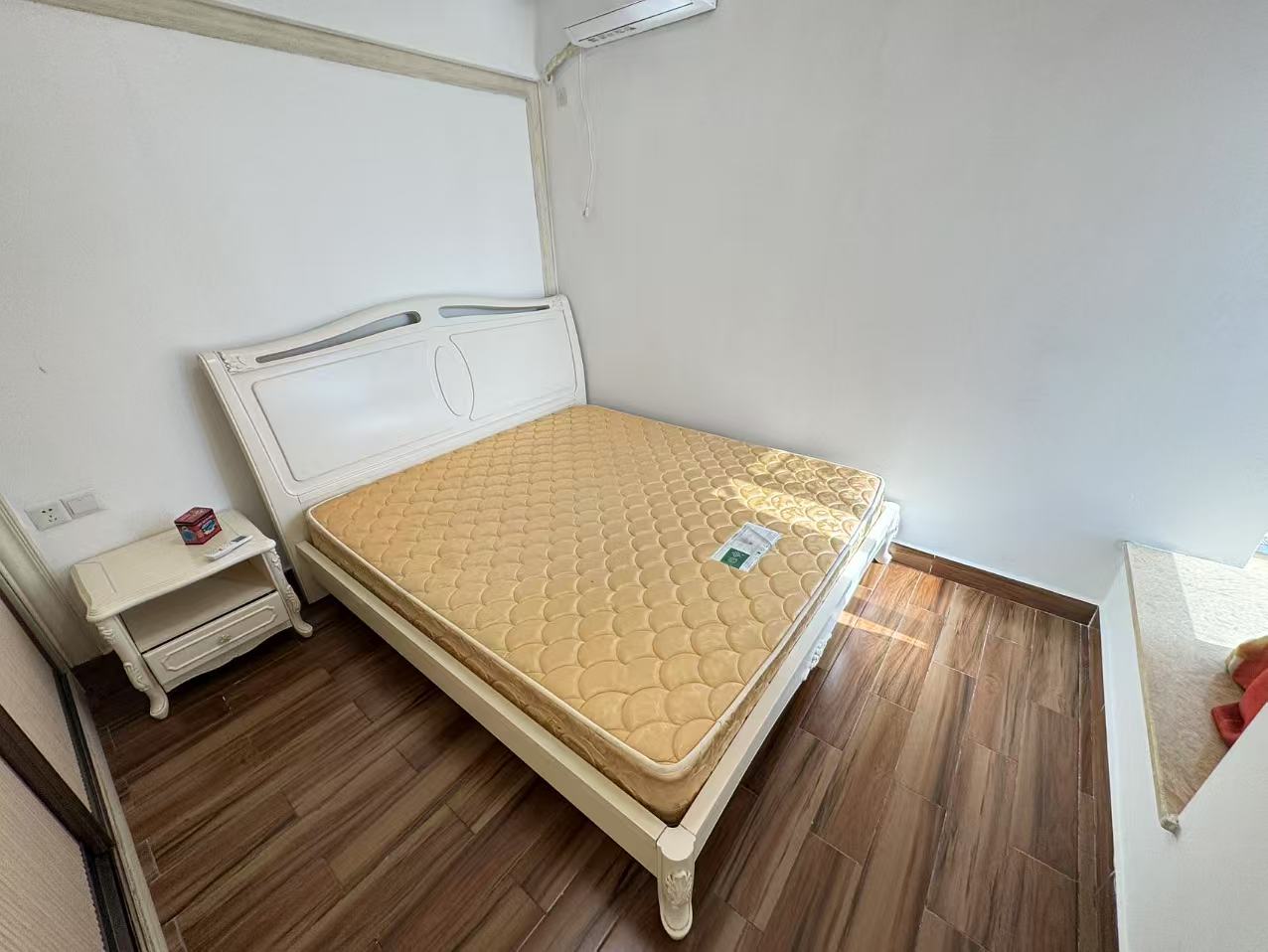 宝华海景  1室1厅1卫   2900.00元/月室内图