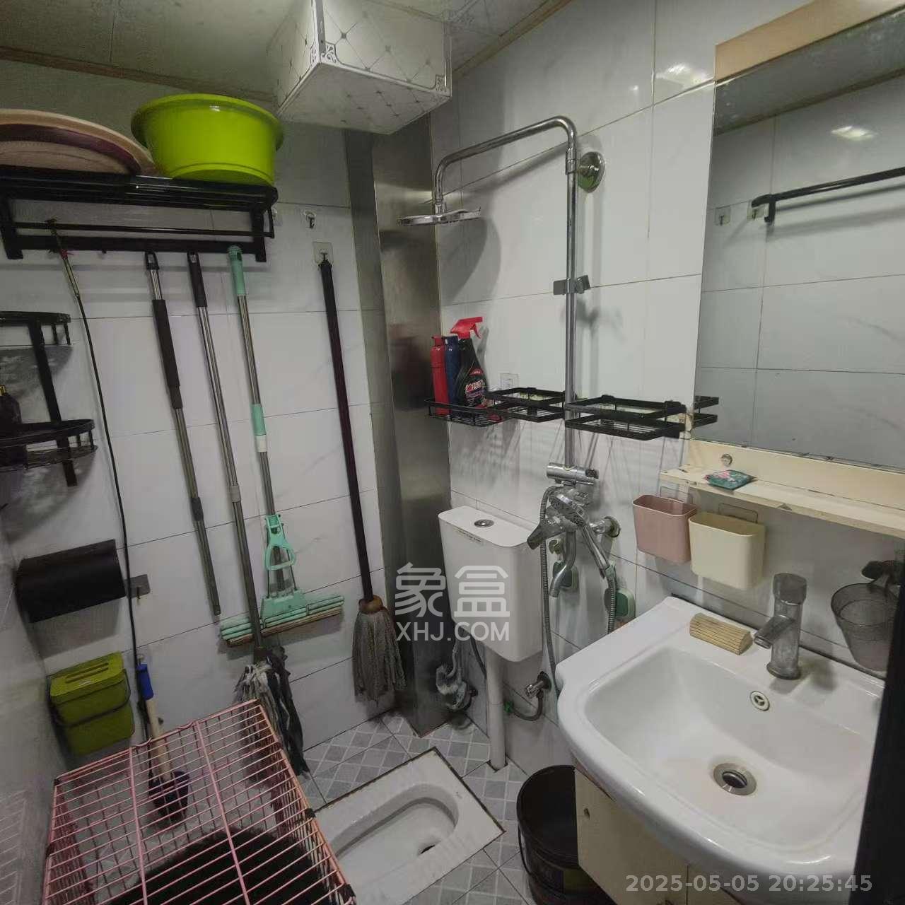富雅坪社区（红墙巷）  2室1厅1卫   2200.00元/月室内图