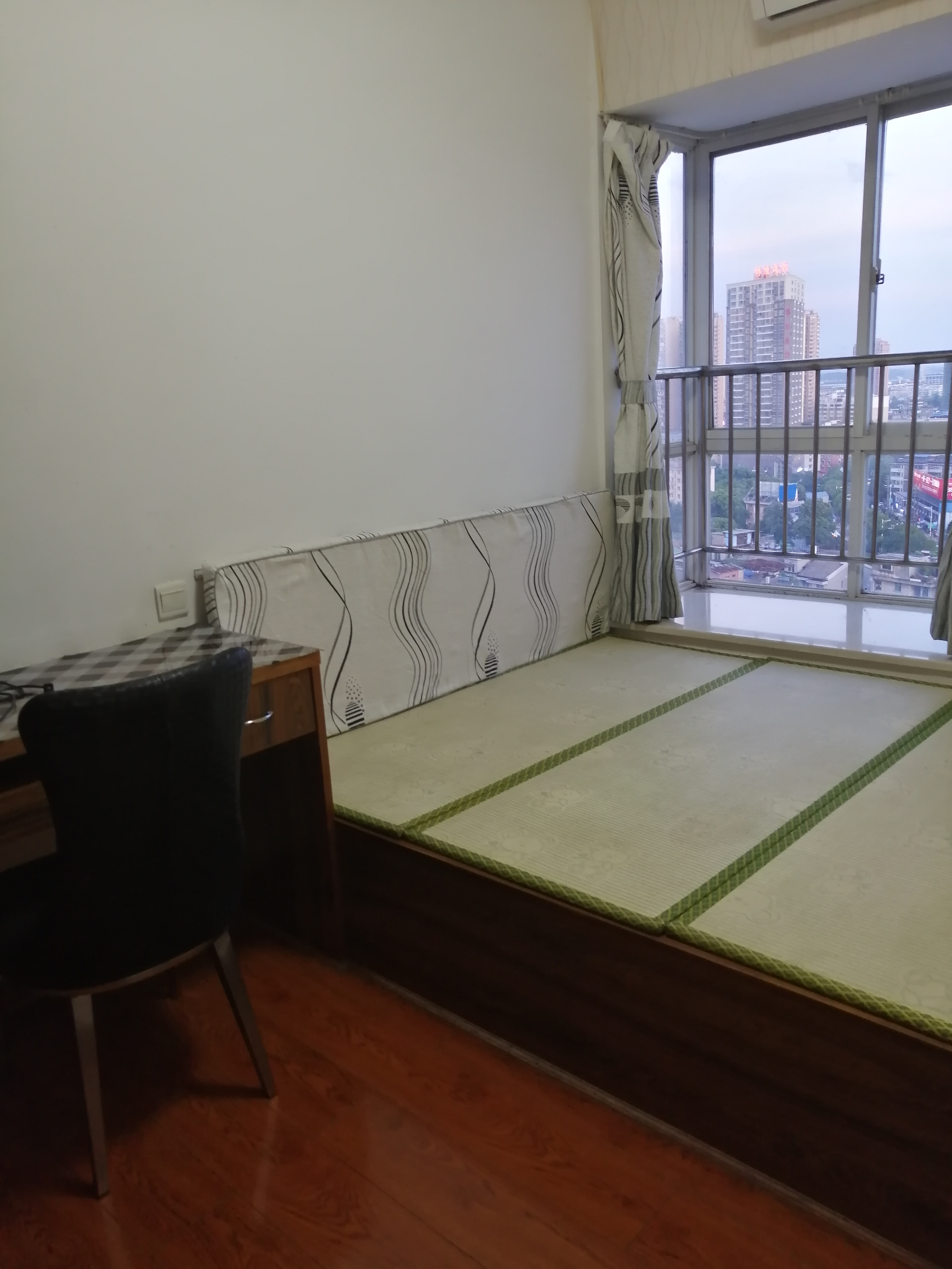御笔华章  3室2厅2卫   2300.00元/月室内图