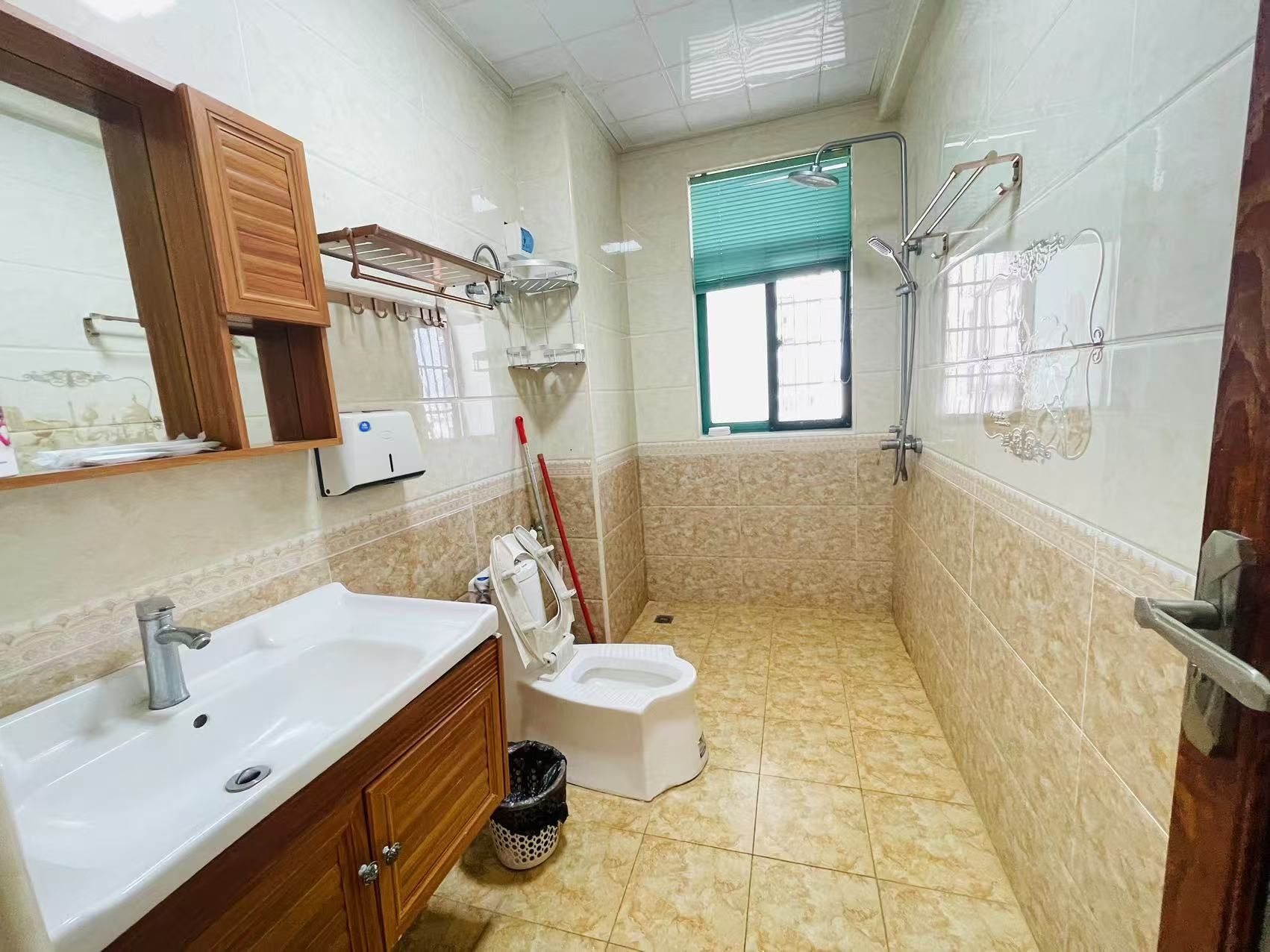 珍珠裕苑二期  3室2厅2卫    210.0万 珍珠裕苑二期  3室2厅2卫    210.0万客厅