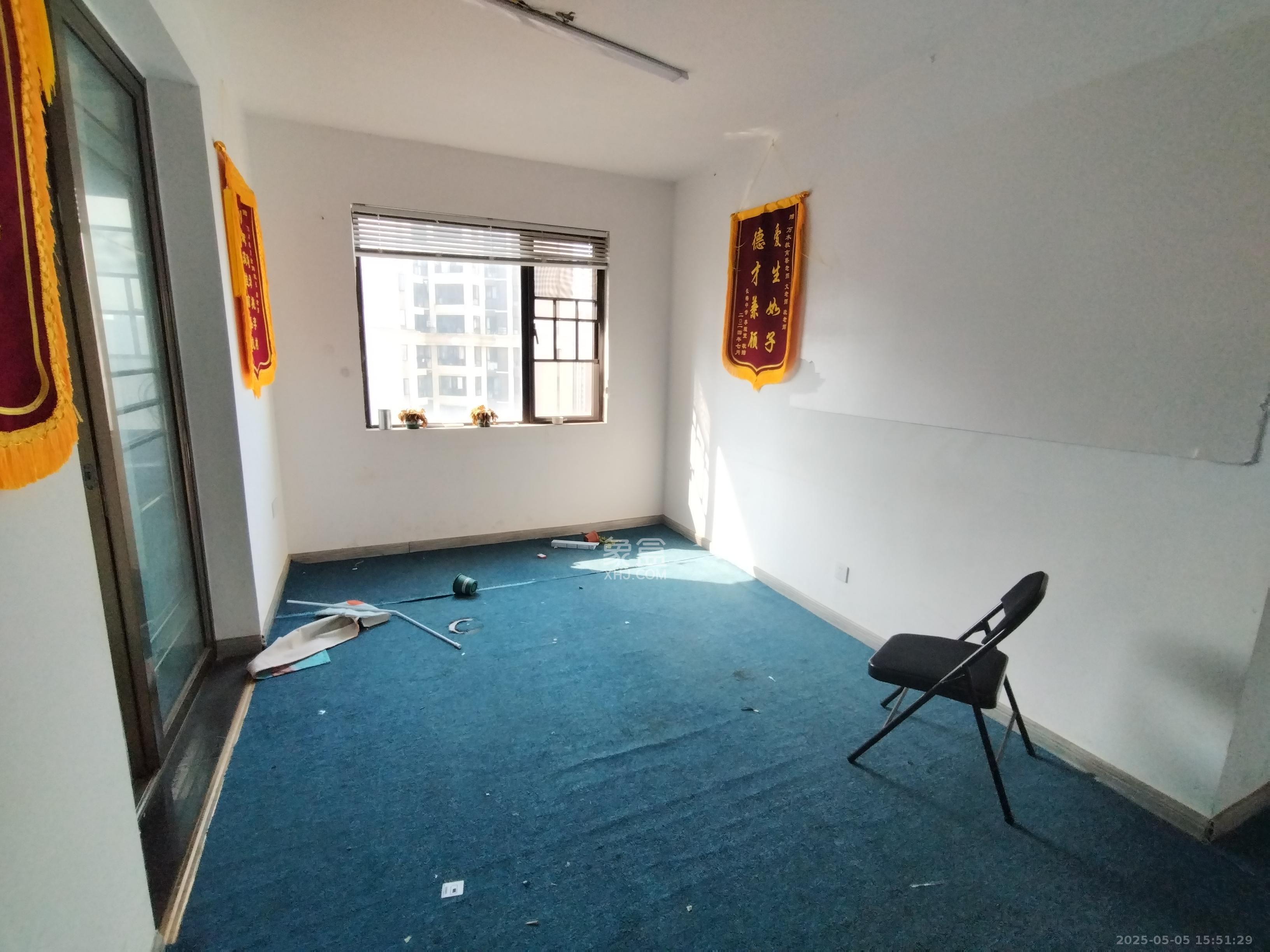 和泓梅溪四季 5室2厅1卫 5000.0元/月 和泓梅溪四季 5室2厅1卫 5000.0元/月室内图