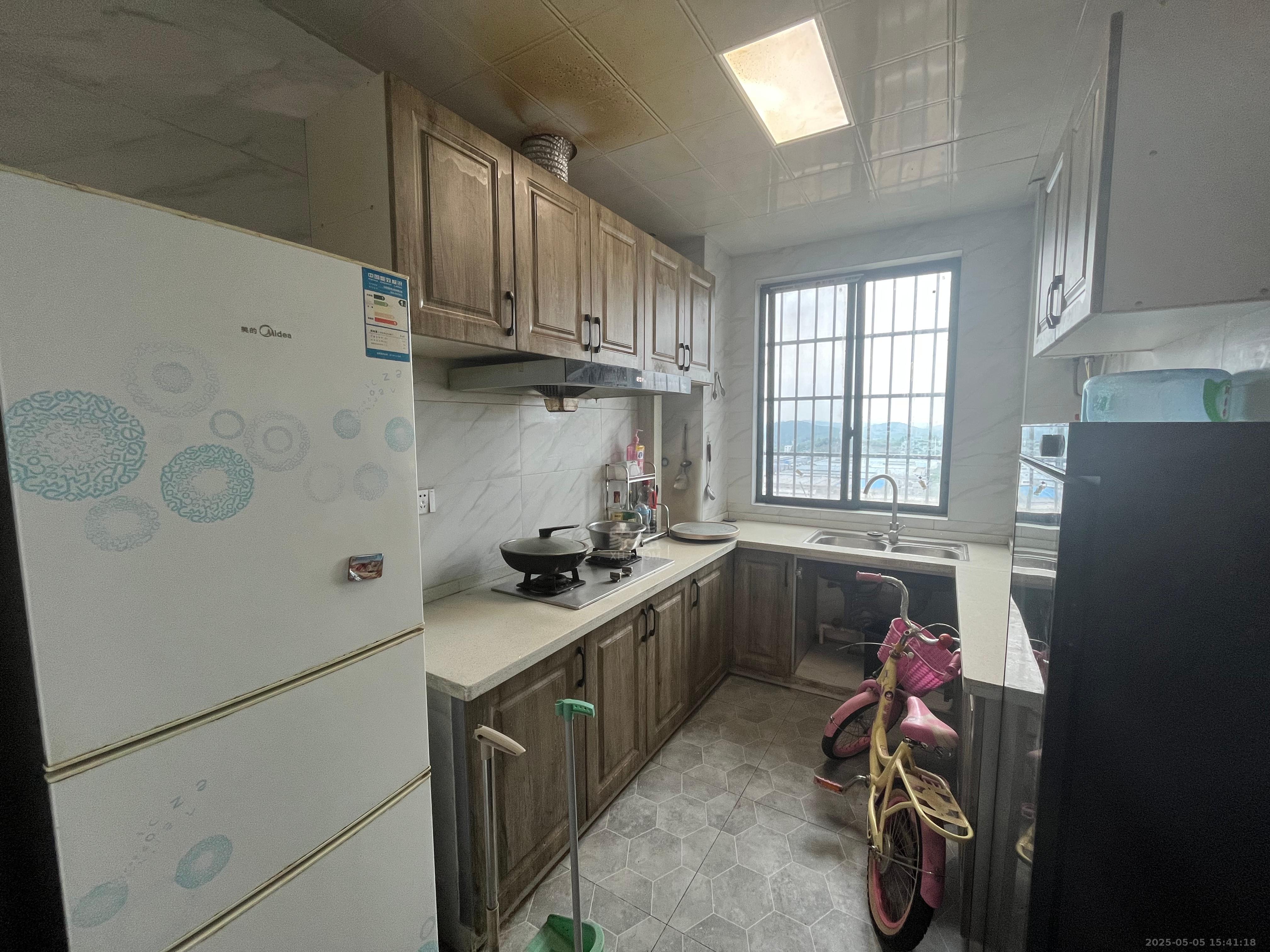 上善国际(翰林府) 4室2厅2卫 2200.0元/月 上善国际(翰林府) 4室2厅2卫 2200.0元/月室内图