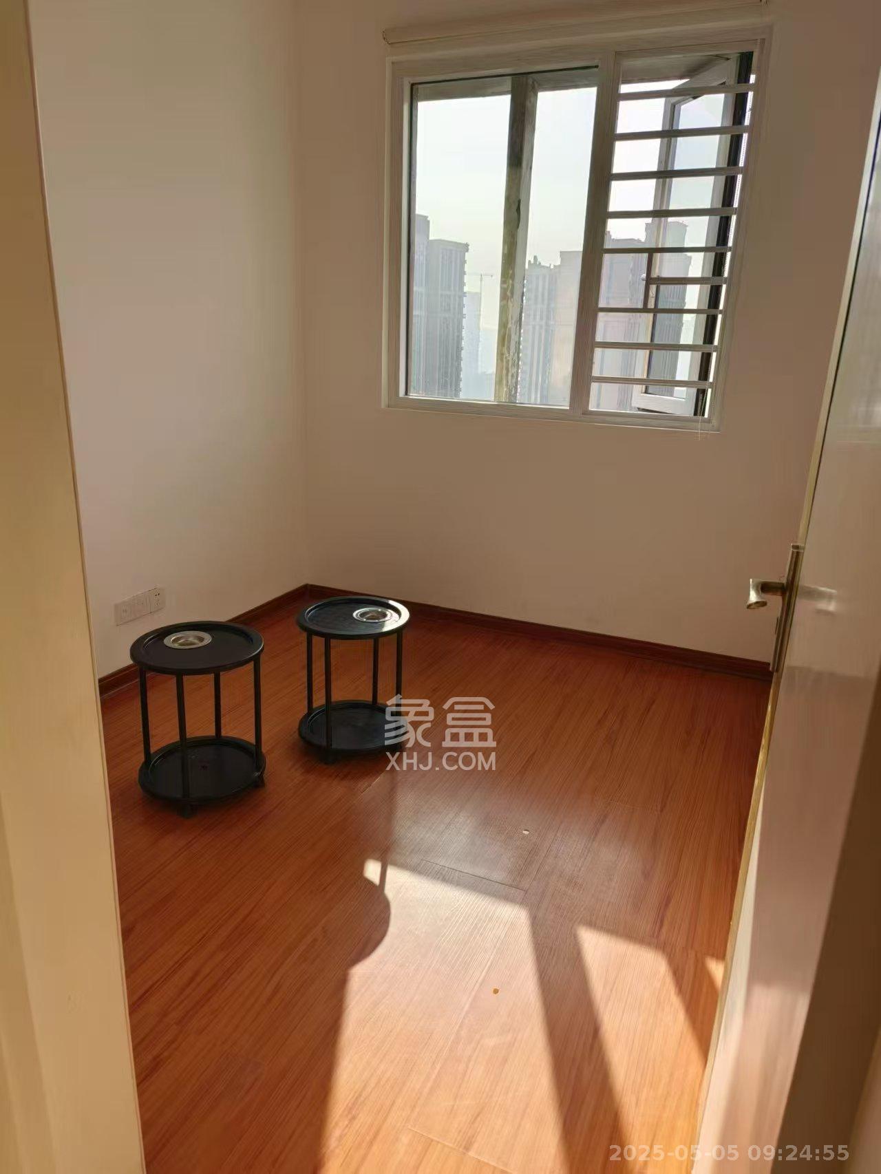 建鸿达现代城 2室1厅1卫 2500.0元/月 建鸿达现代城 2室1厅1卫 2500.0元/月室内图