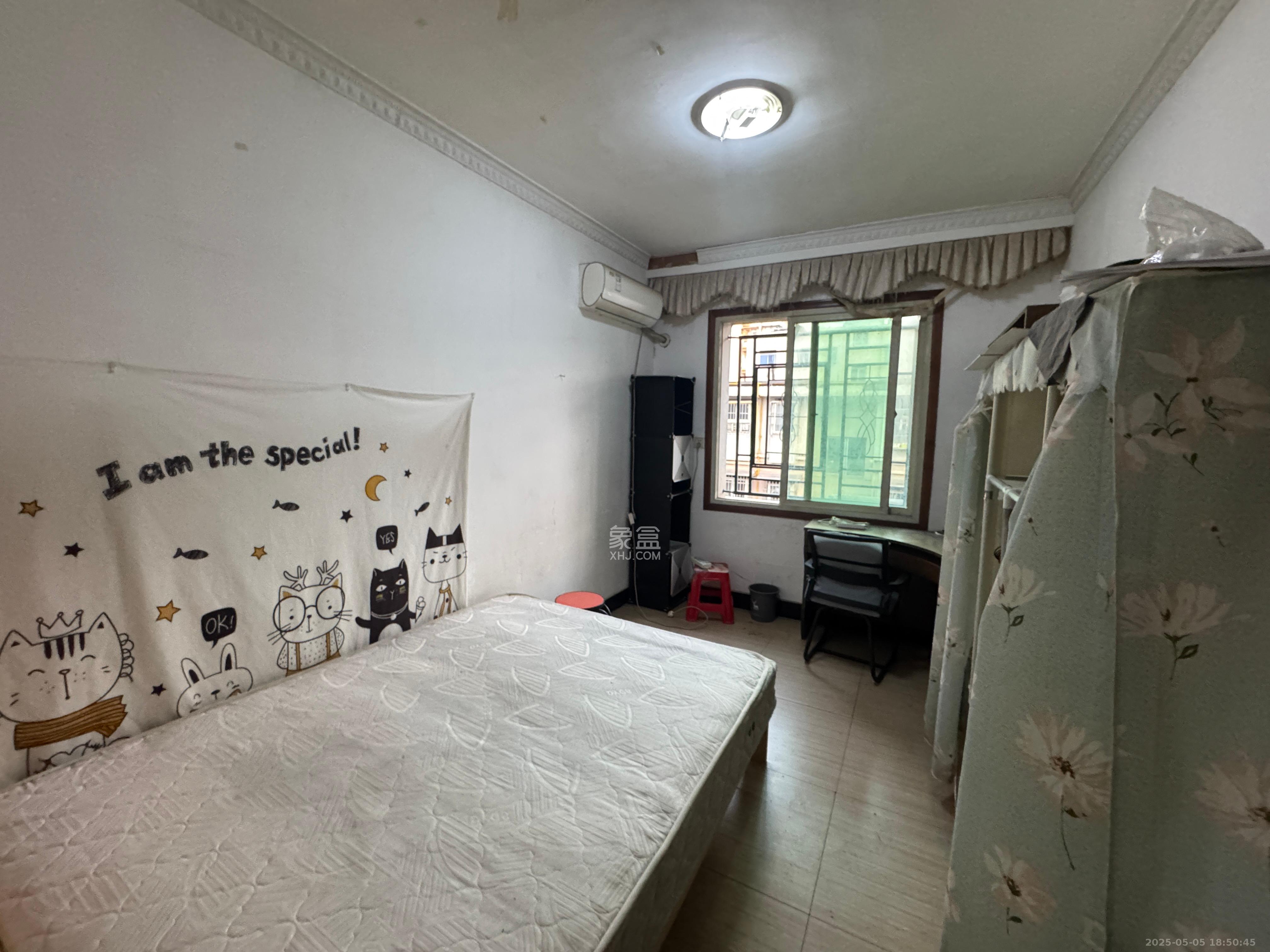 荷晏小区  2室1厅1卫   1400.00元/月室内图