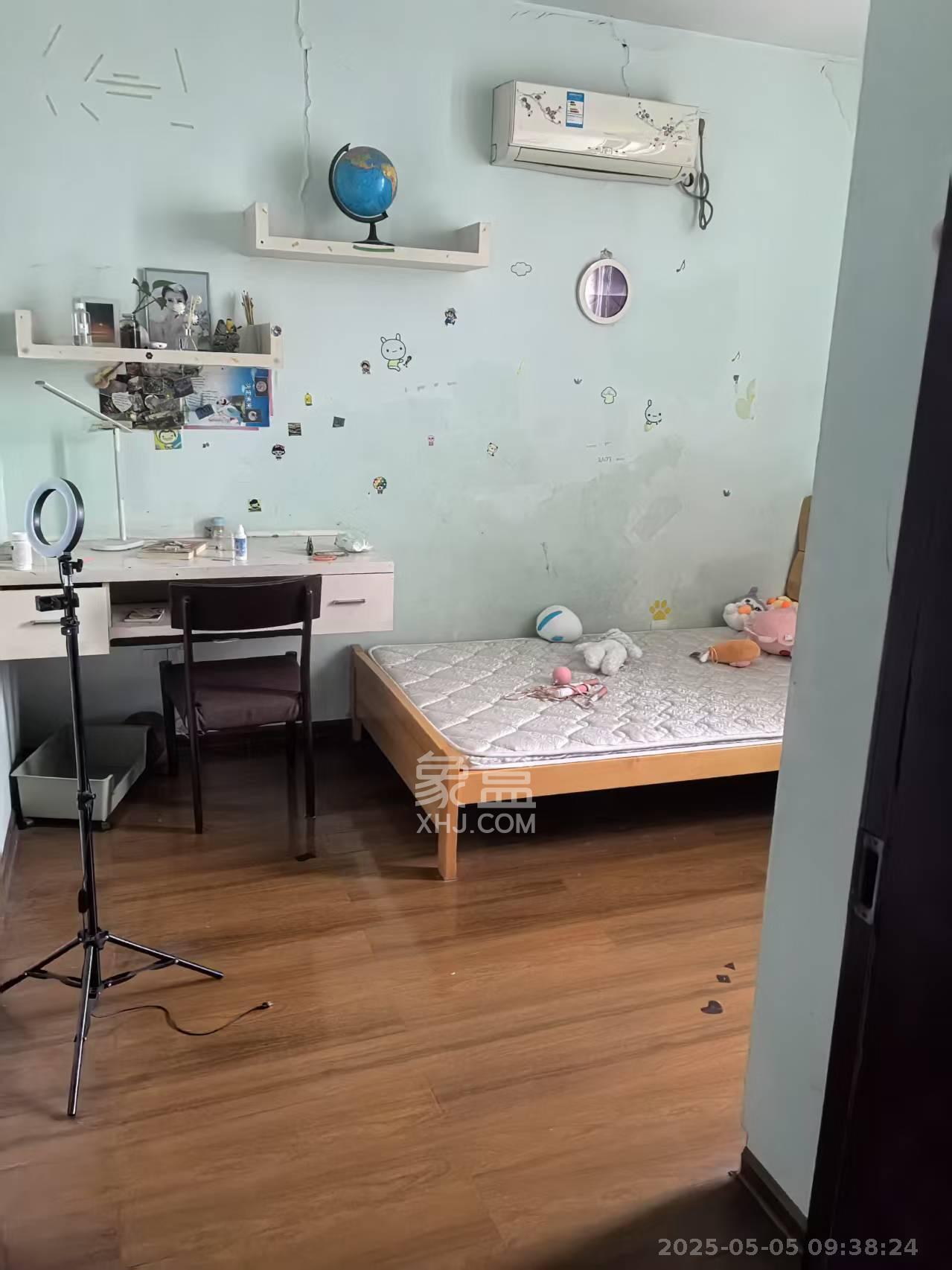 山水湾 3室2厅2卫 1700.0元/月 山水湾 3室2厅2卫 1700.0元/月室内图