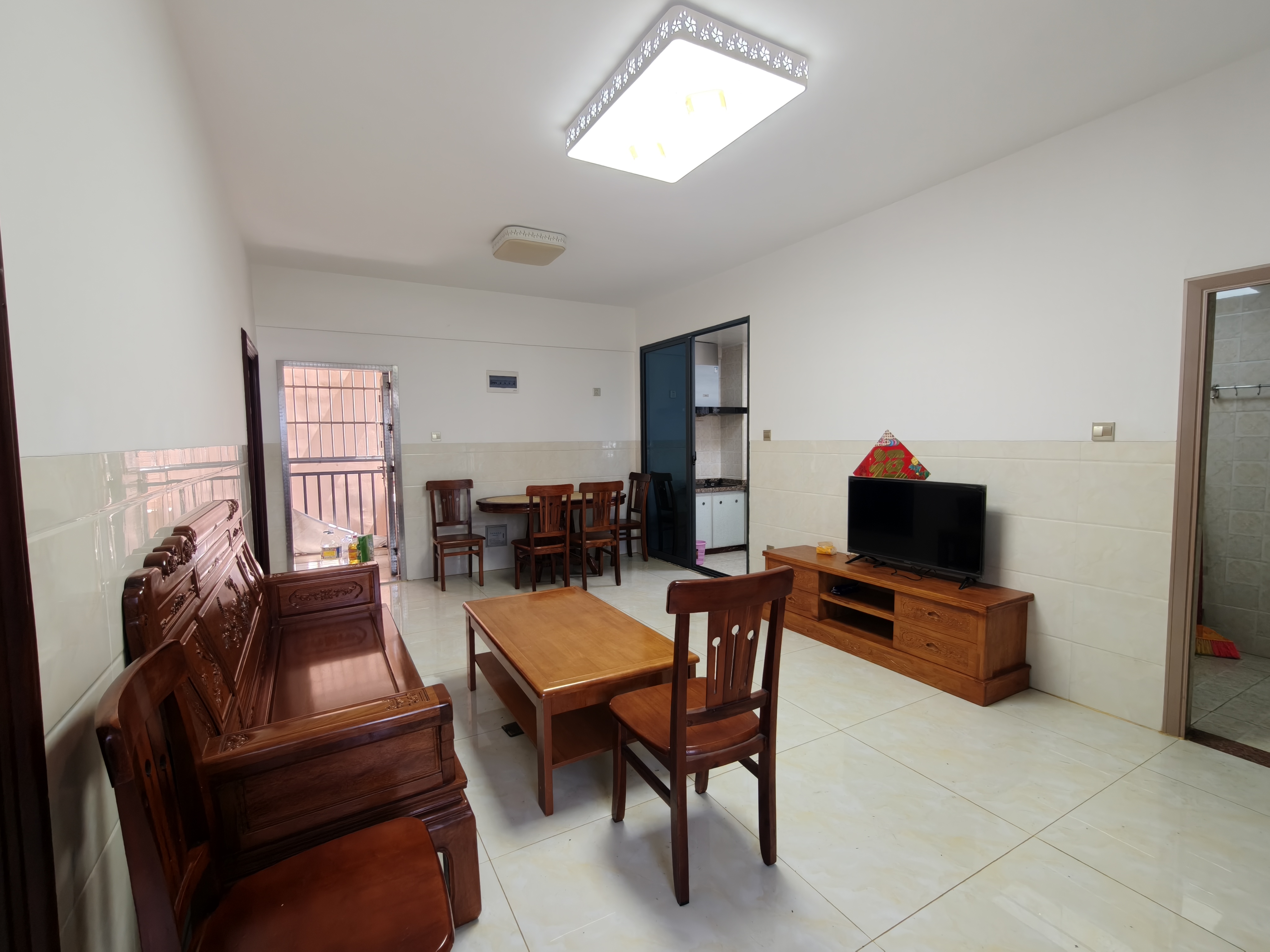 万花坊金城雅舍 3室2厅1卫 2000.0元/月 万花坊金城雅舍 3室2厅1卫 2000.0元/月室内图