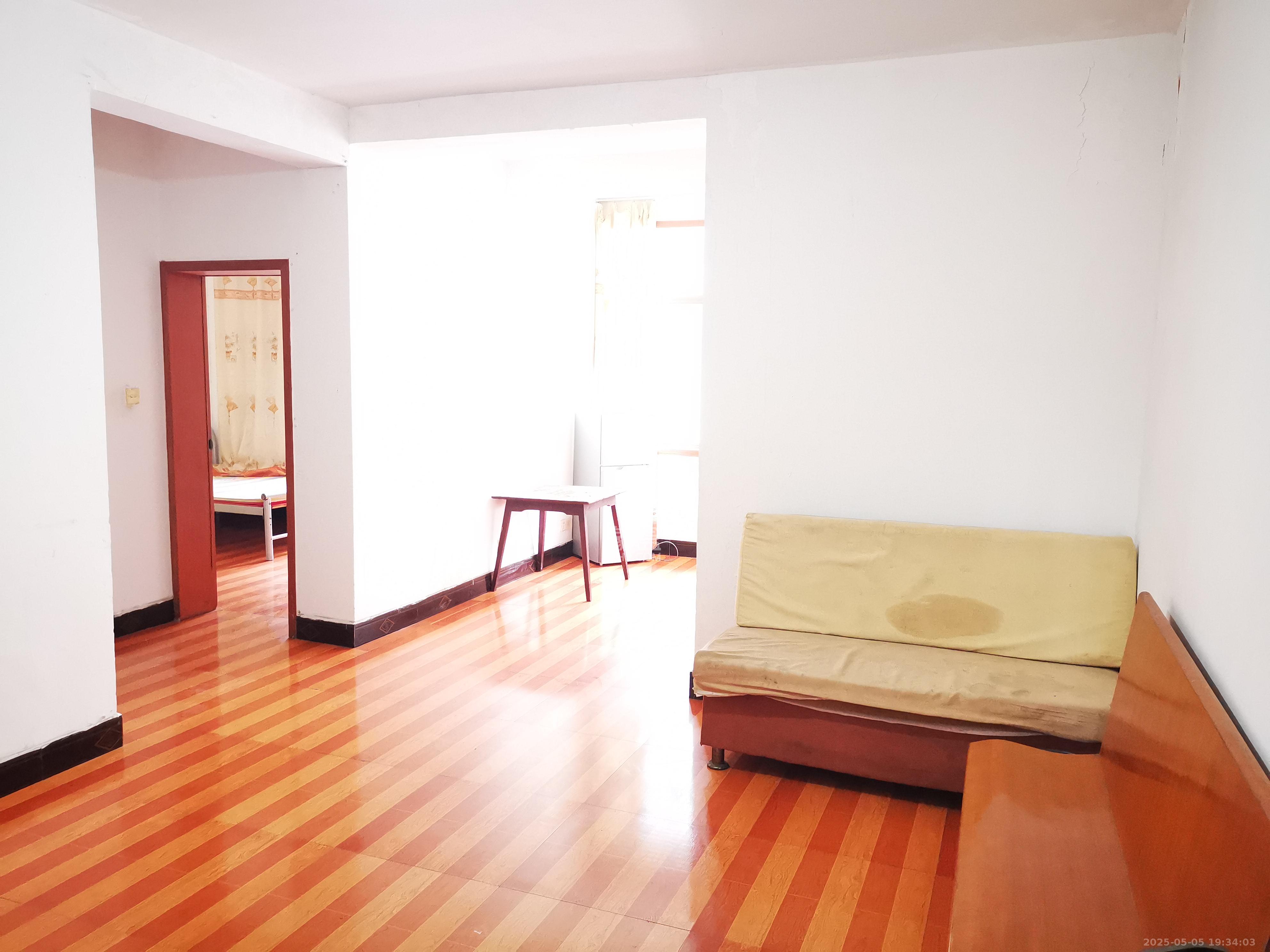 洞井生产安置小区(洞井新兴安置小区) 1室1厅1卫 1100.0元/月 洞井生产安置小区(洞井新兴安置小区) 1室1厅1卫 1100.0元/月室内图