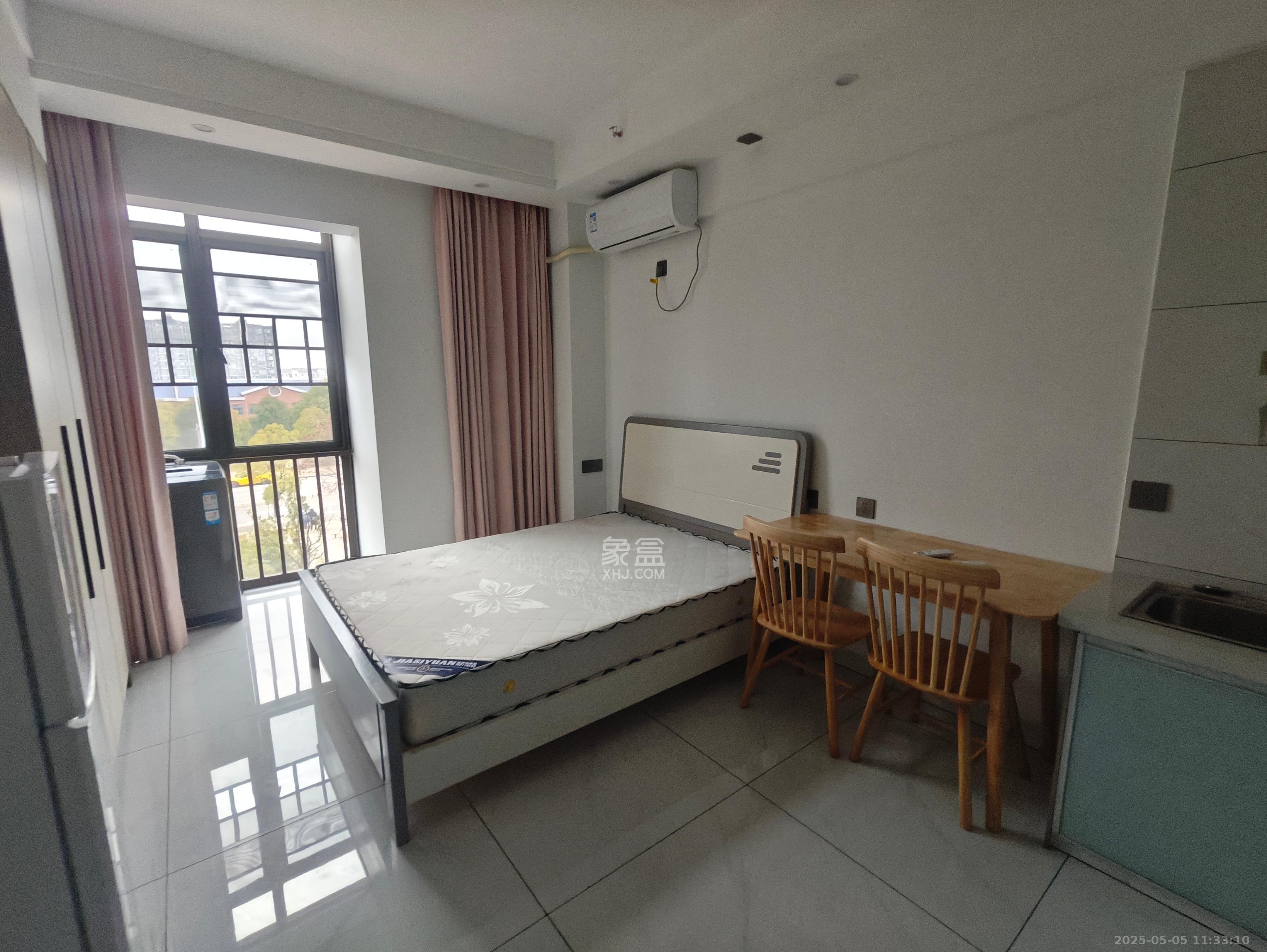 鑫远紫樾香山二期 1室1厅1卫 1400.0元/月 鑫远紫樾香山二期 1室1厅1卫 1400.0元/月室内图