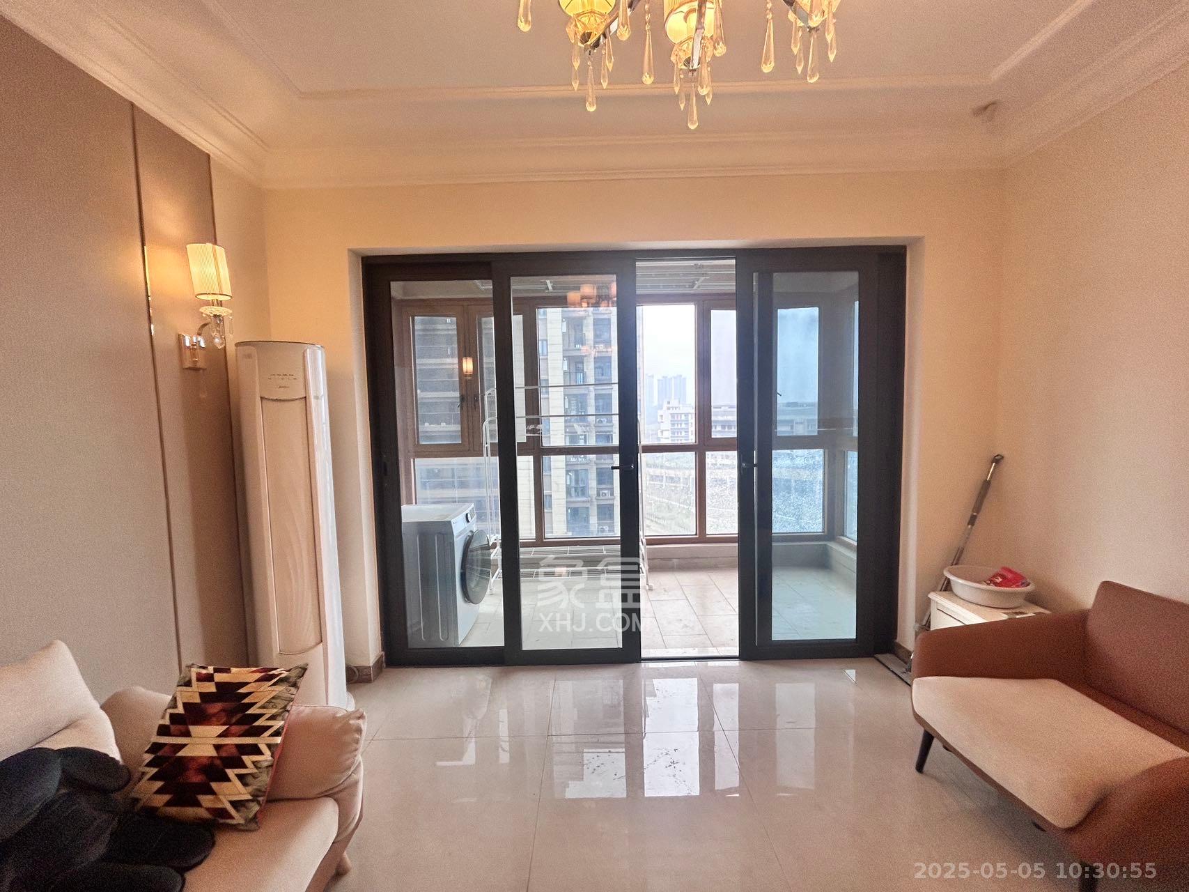 恒大文化旅游城C区 3室2厅2卫 2400.0元/月 恒大文化旅游城C区 3室2厅2卫 2400.0元/月室内图