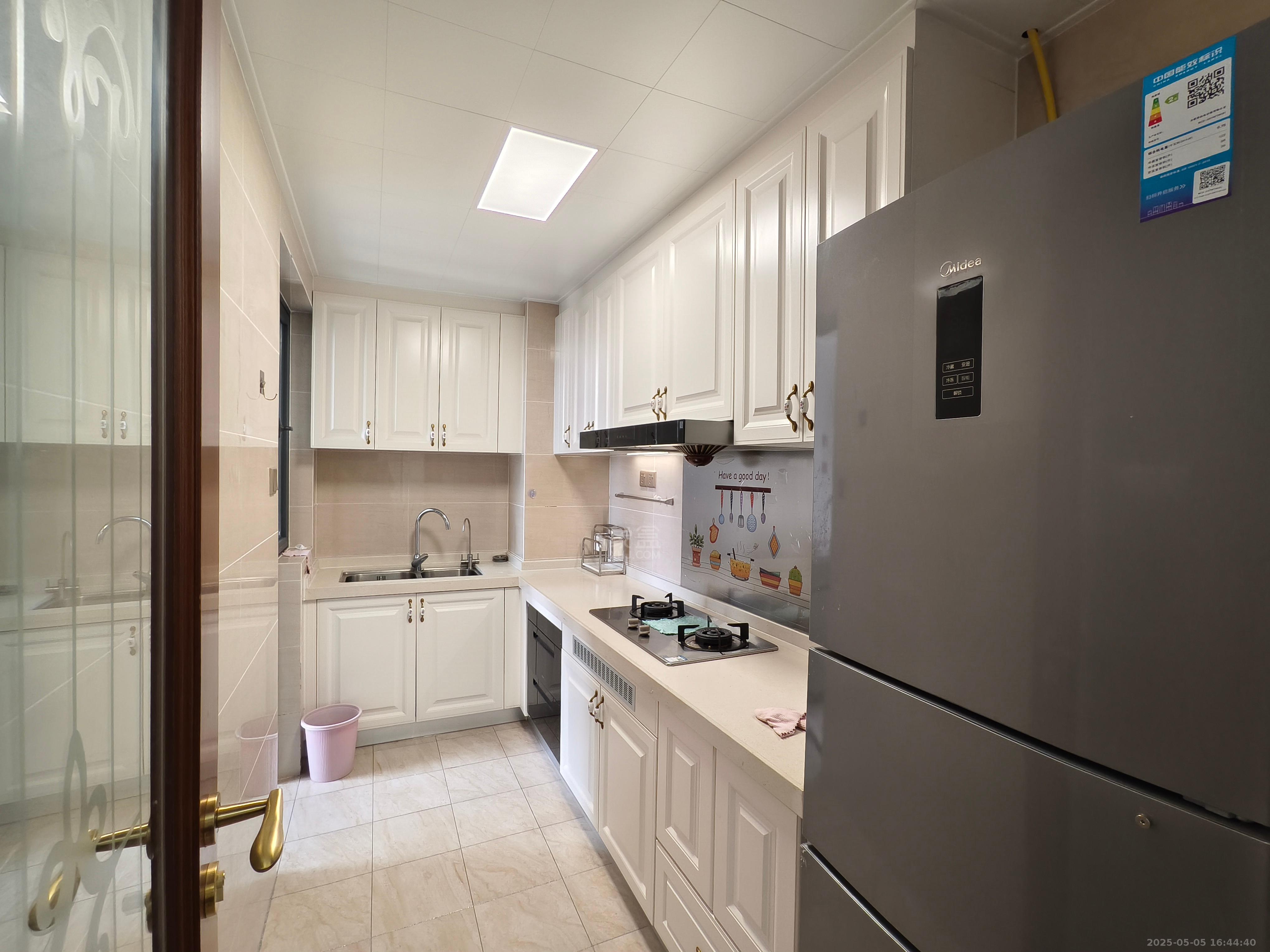 恒大华府 3室2厅1卫 2500.0元/月 恒大华府 3室2厅1卫 2500.0元/月室内图