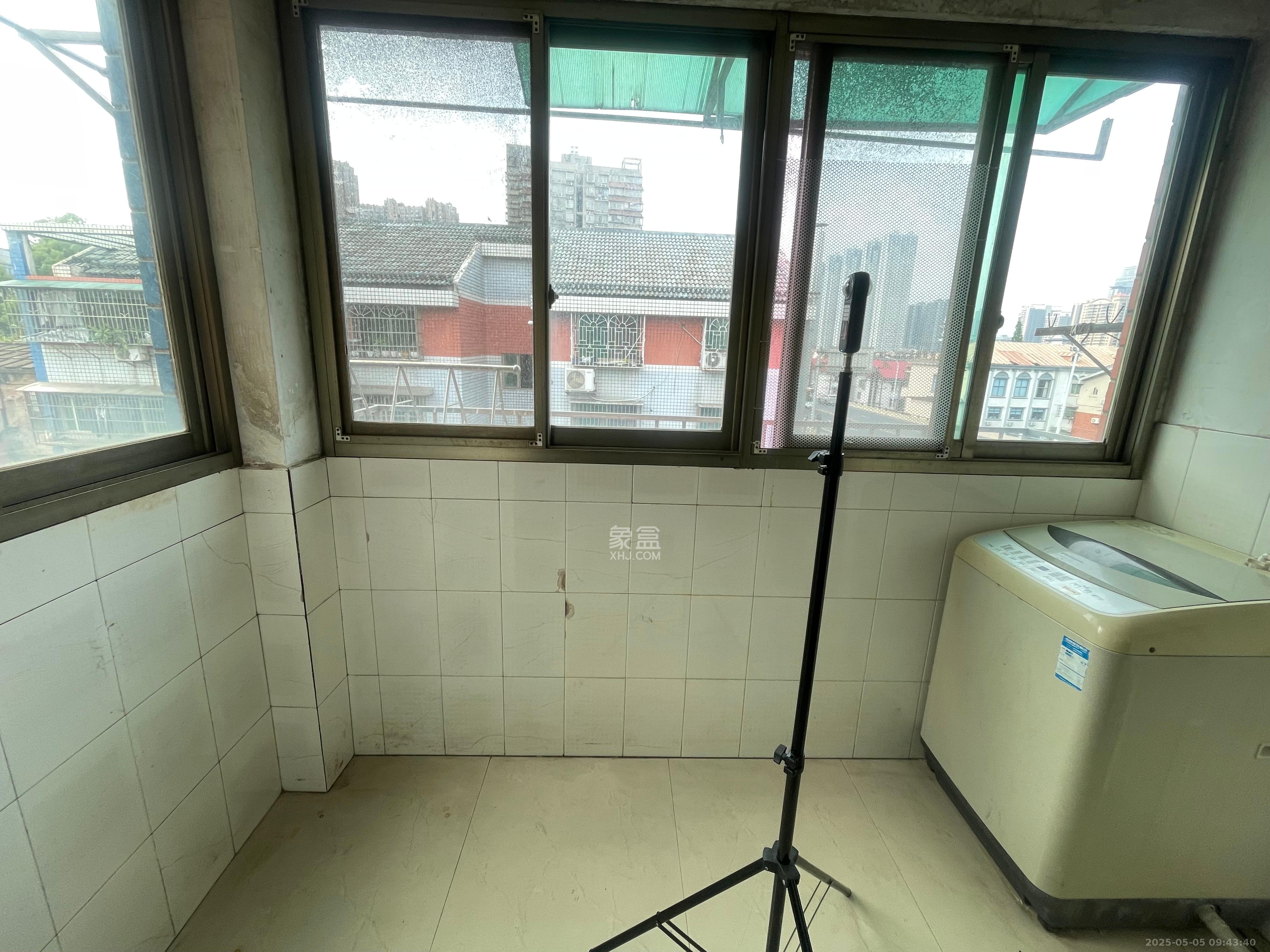 汇龙公寓  2室2厅1卫   1500.00元/月