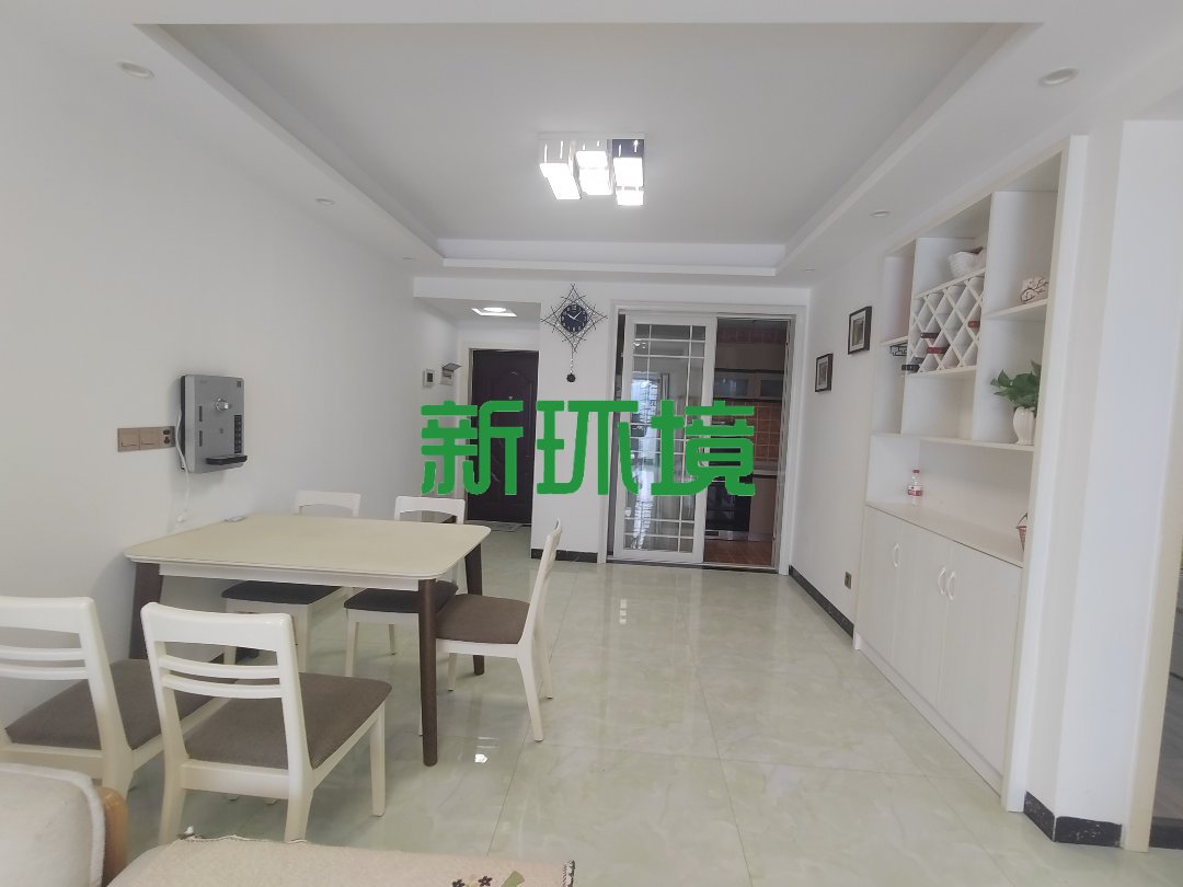 东岳新外滩  2室2厅1卫   1800.00元/月室内图