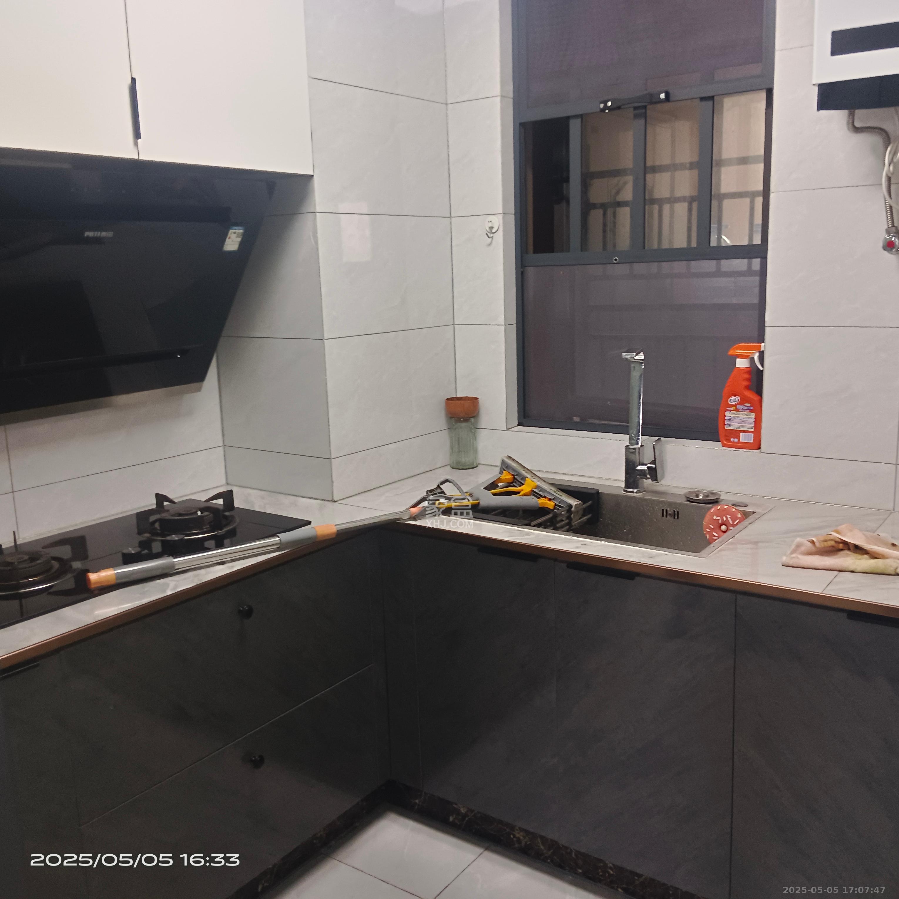 东合新苑  2室1厅1卫   2300.00元/月室内图
