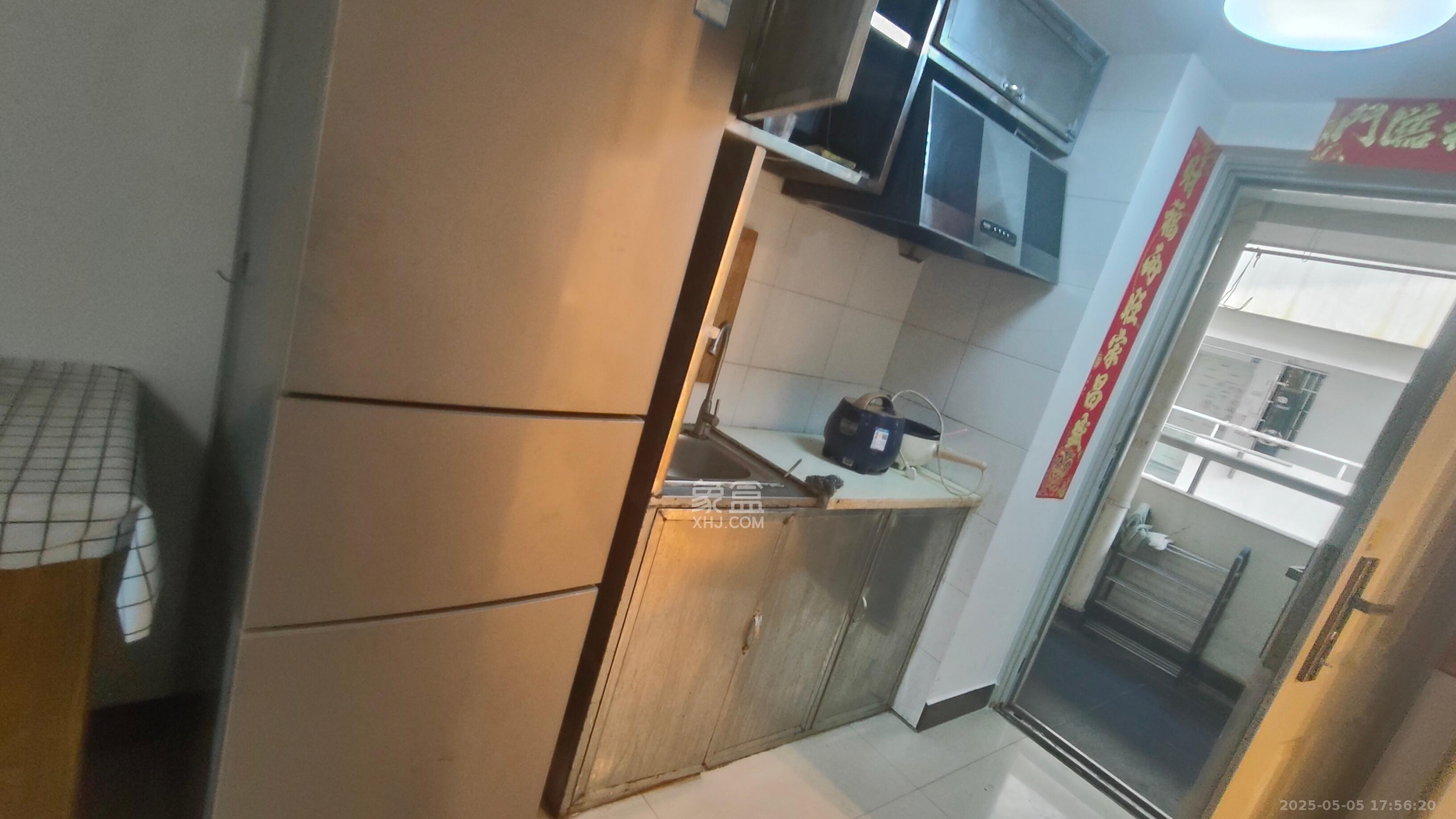 阳光100二期  1室1厅1卫   1300.00元/月室内图1