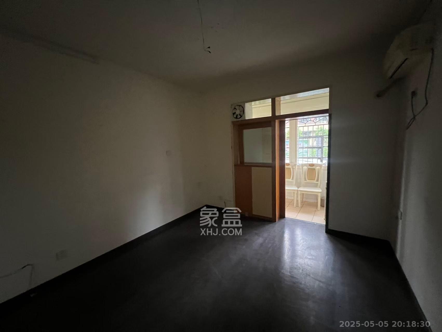 浦沅生活一区  3室1厅1卫   2800.00元/月室内图